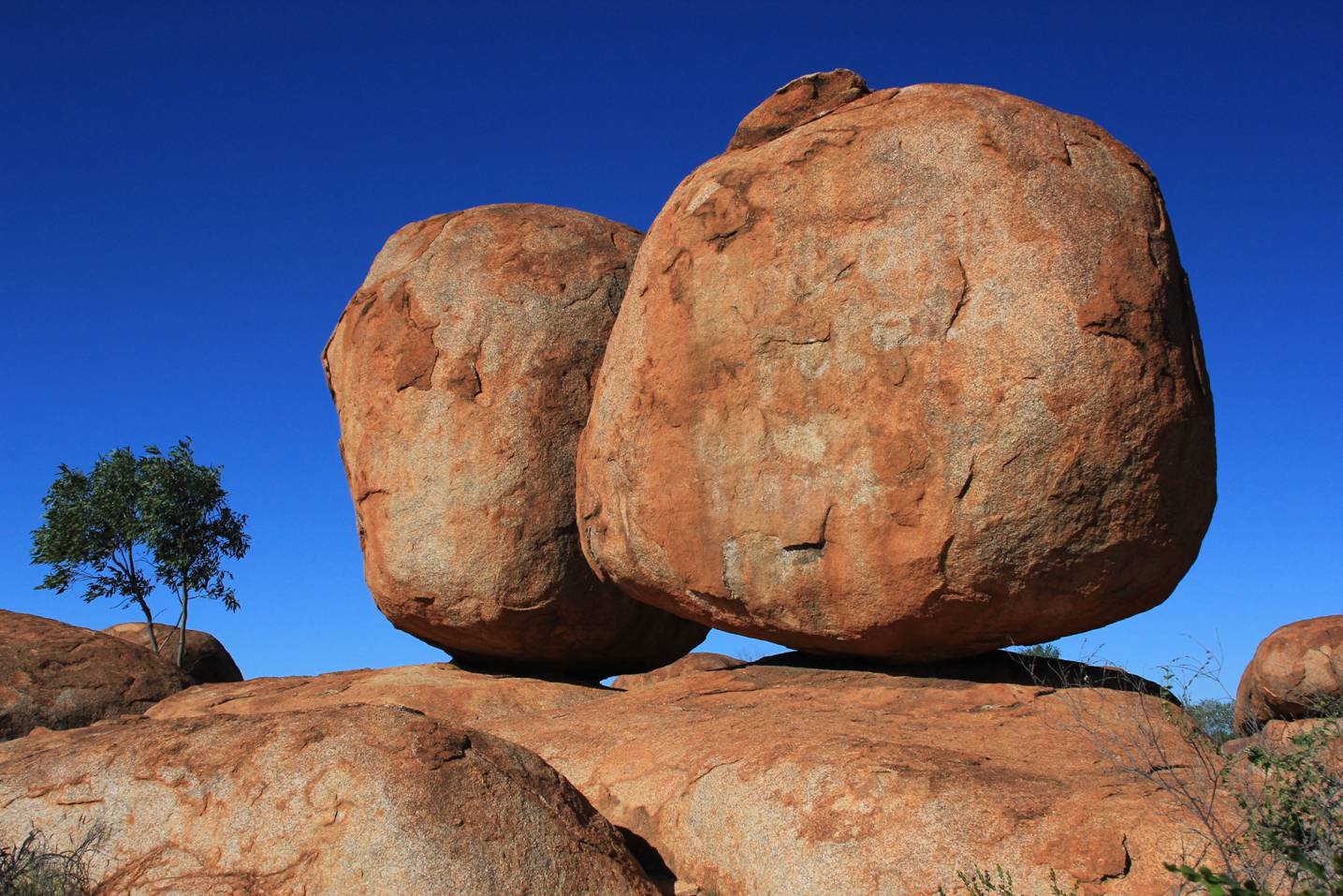 earth, devils marbles