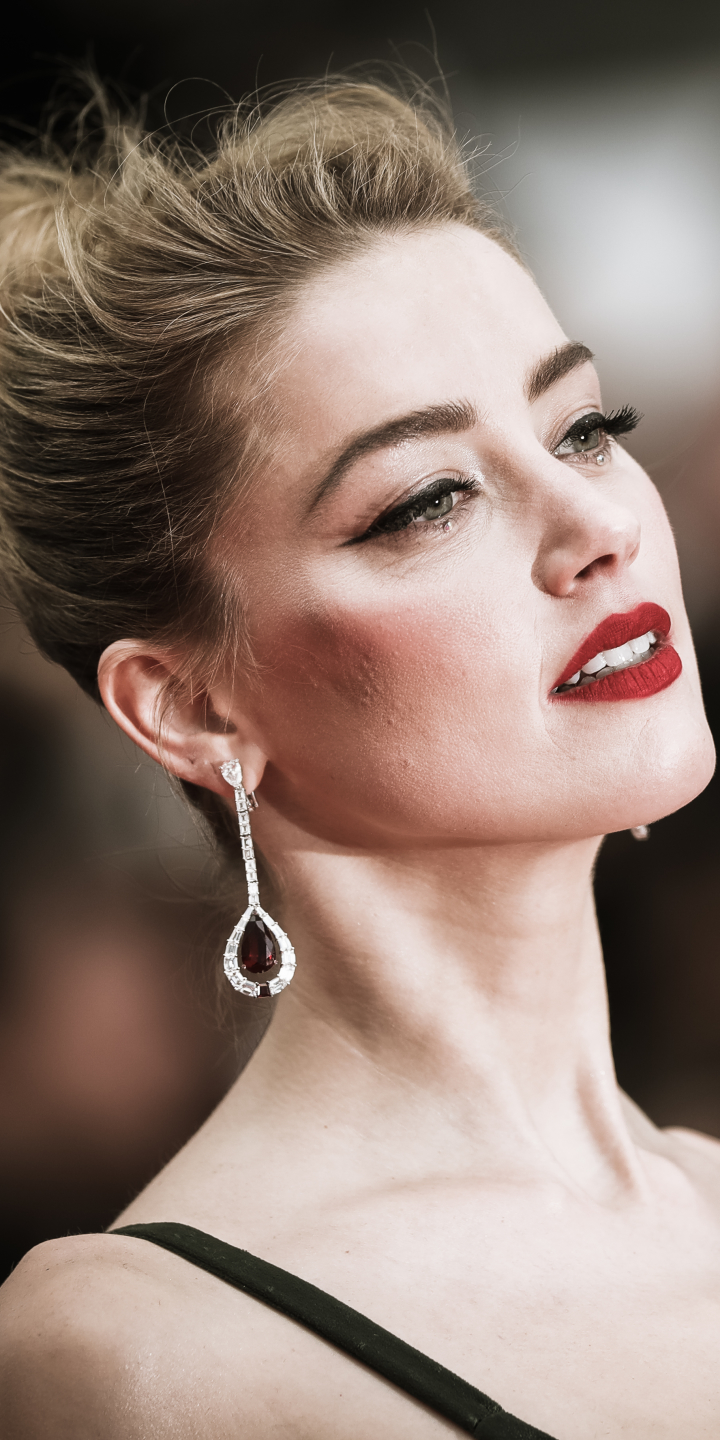 Download mobile wallpaper Blonde, Earrings, Celebrity, Lipstick, Amber Heard for free.