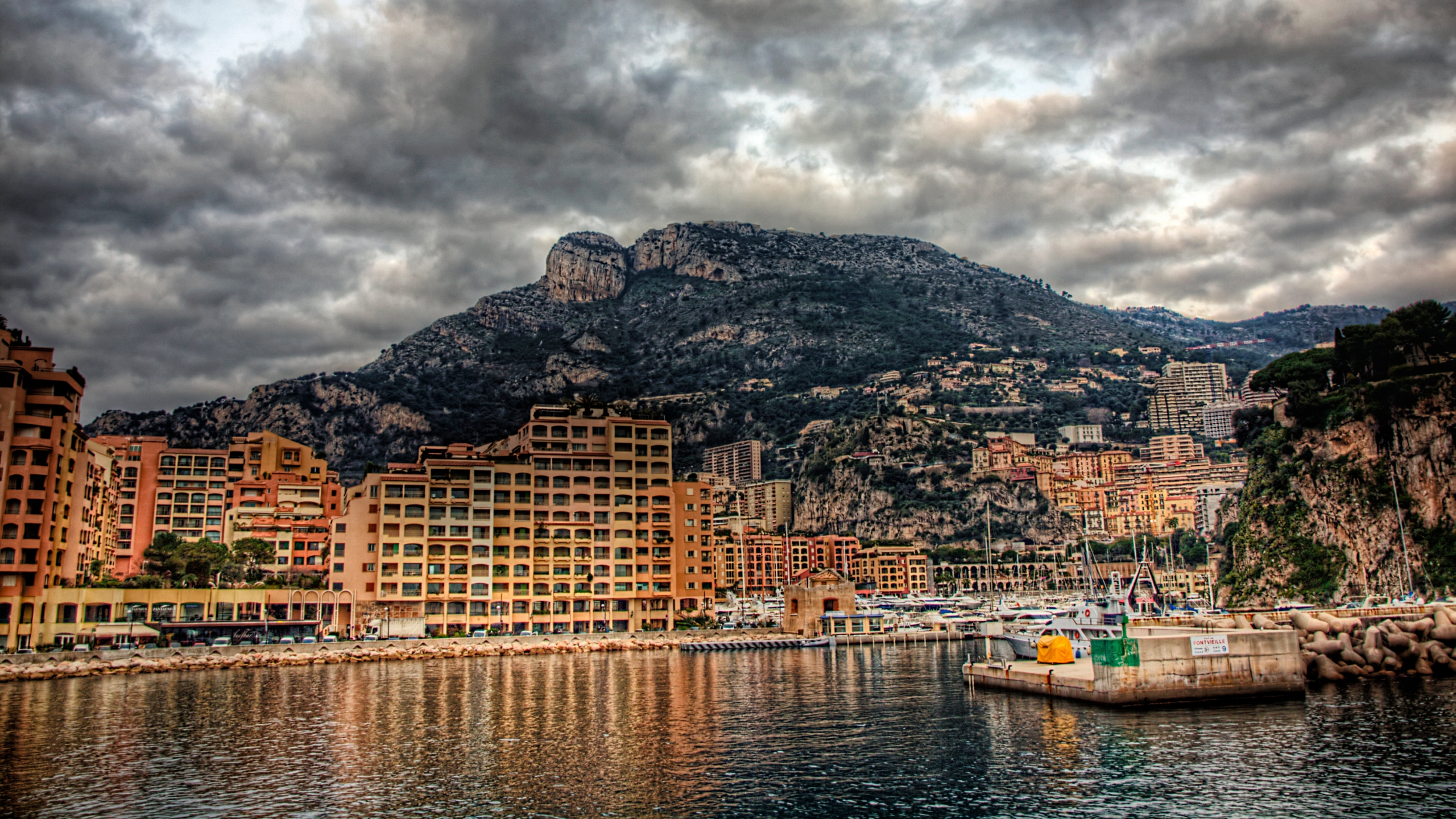 4K Fontvieille desktop Wallpaper