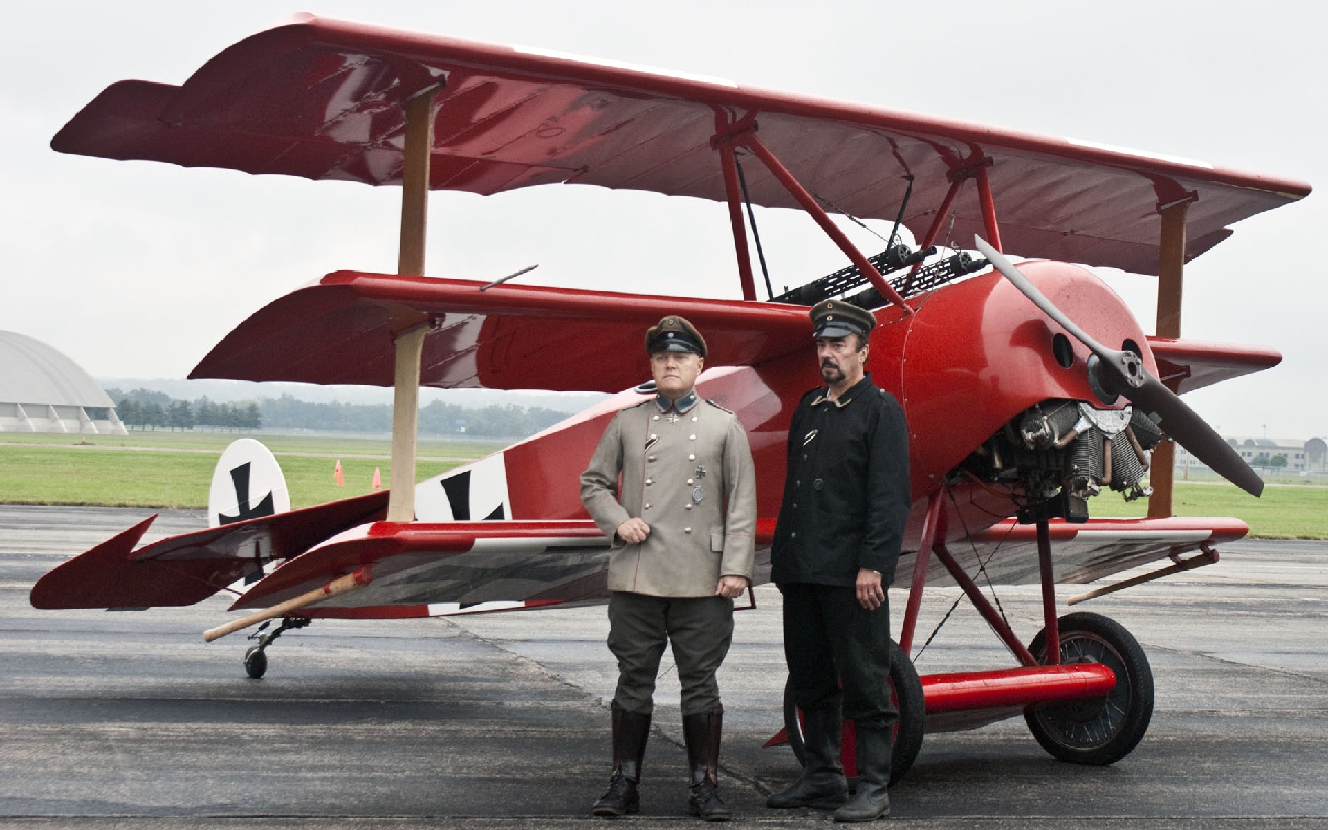 Die besten Fokker Dreidecker-Hintergründe für den Telefonbildschirm