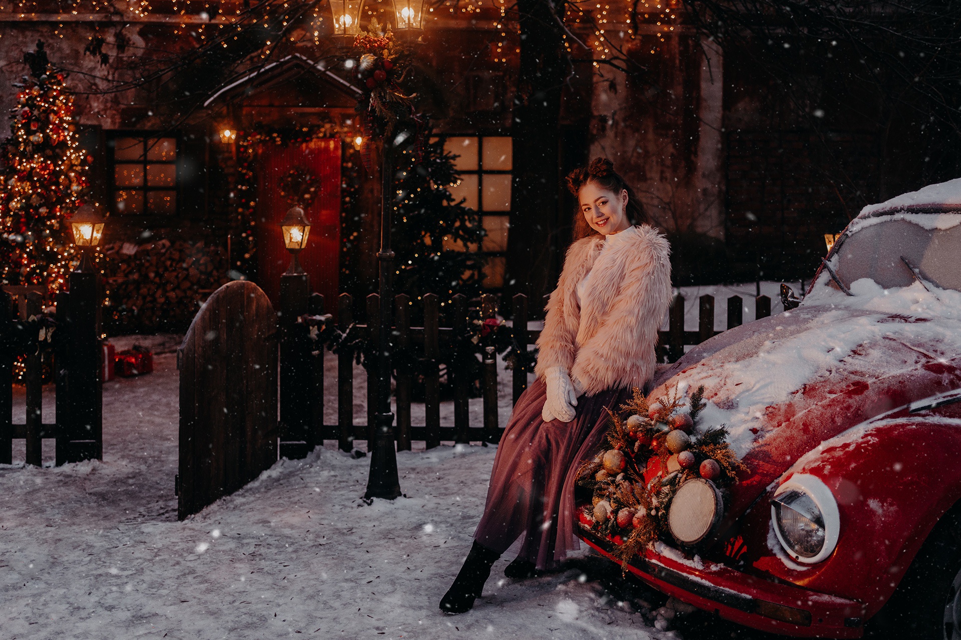 Free download wallpaper Winter, Night, Coat, Model, Women on your PC desktop