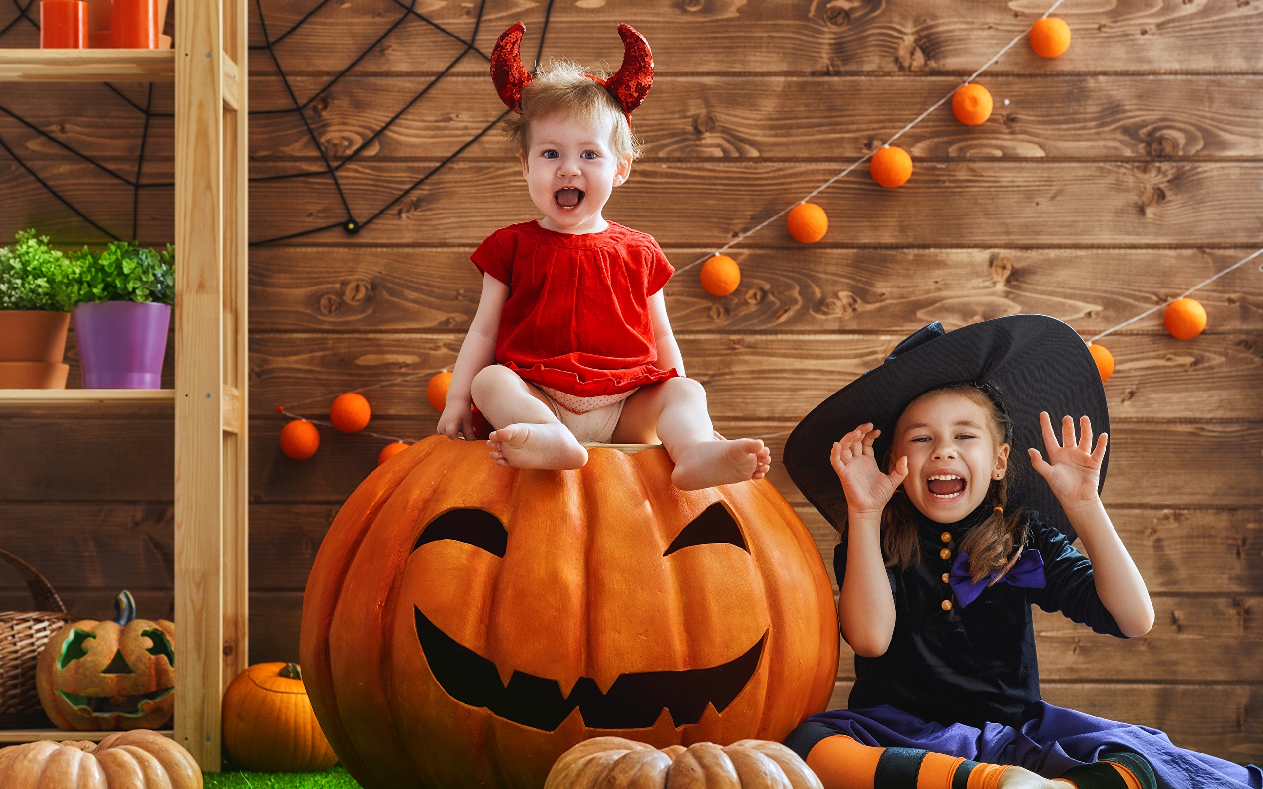 Handy-Wallpaper Halloween, Kürbis, Kind, Fotografie kostenlos herunterladen.