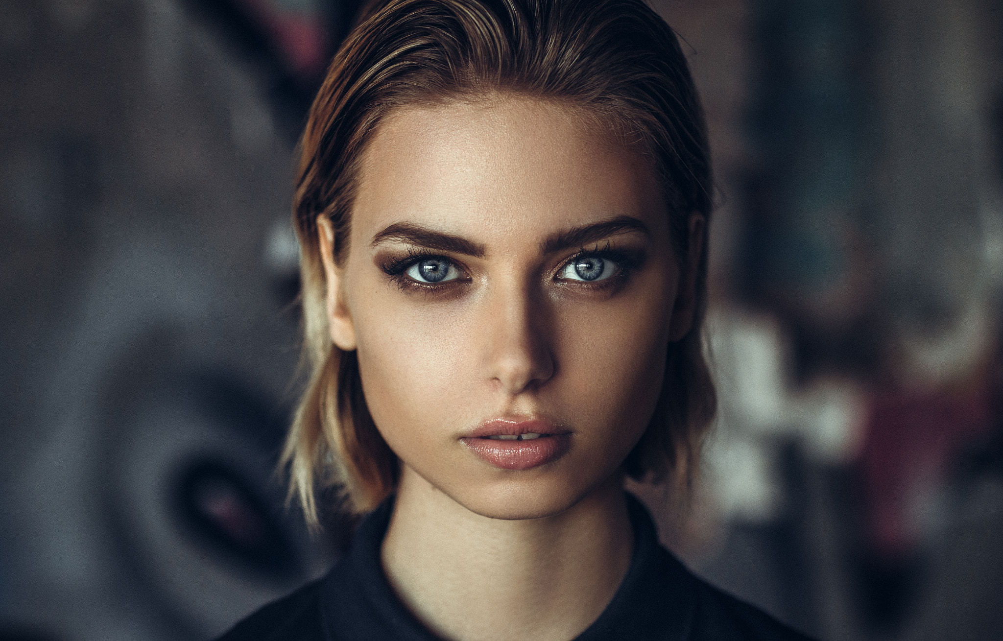 Download mobile wallpaper Face, Model, Women, Blue Eyes, Short Hair, Stare for free.