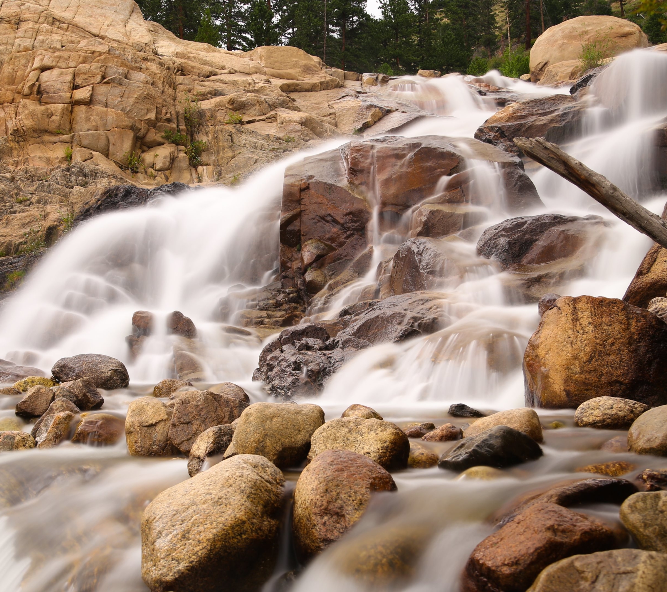 Handy-Wallpaper Wasserfälle, Wasserfall, Erde/natur kostenlos herunterladen.