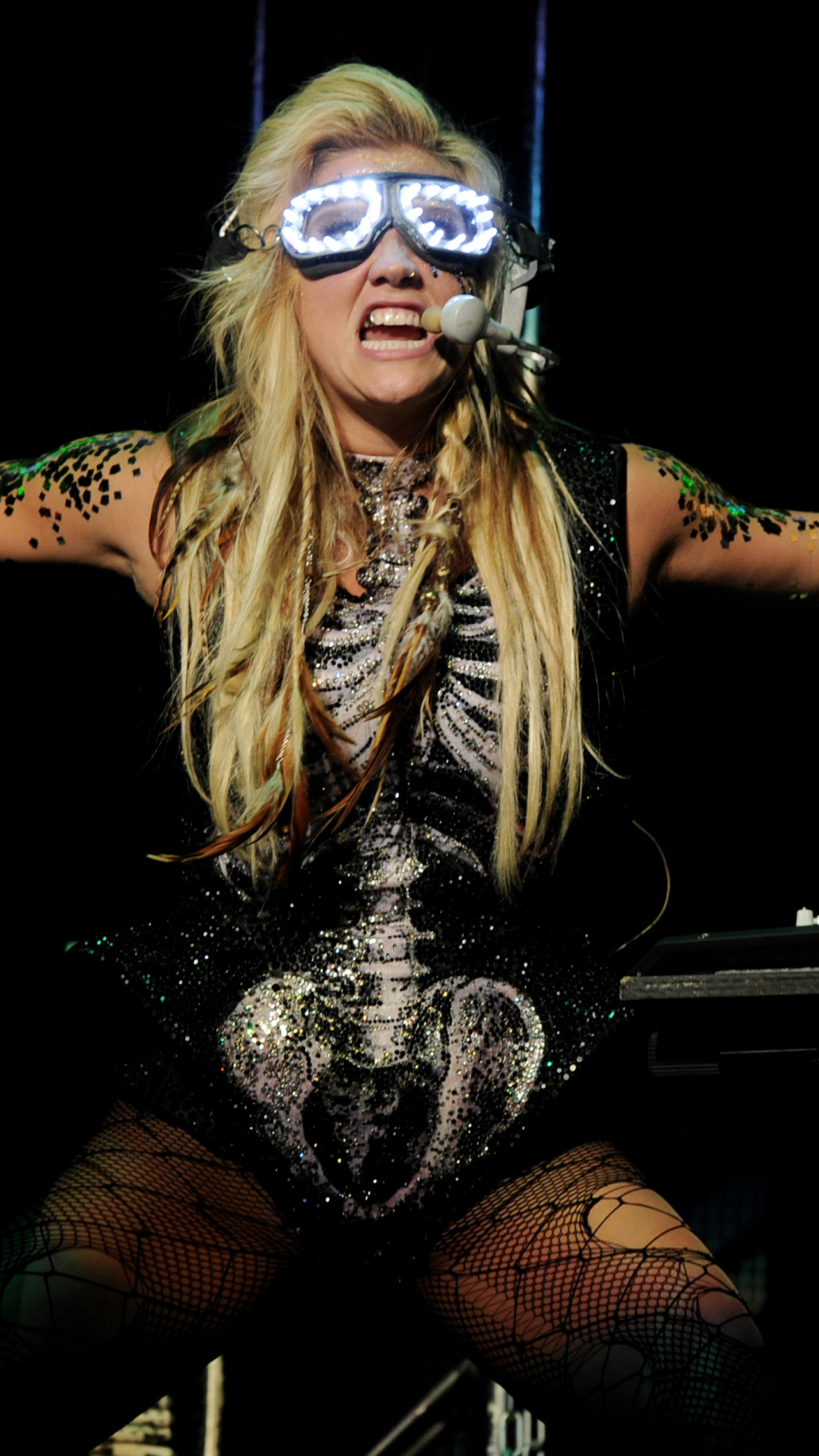 Download mobile wallpaper Music, Kesha for free.