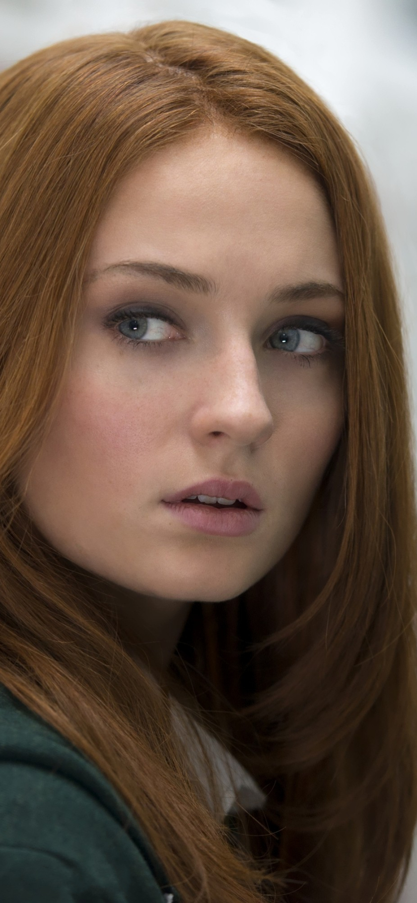 Download mobile wallpaper Redhead, English, Face, Blue Eyes, Celebrity, Actress, Sophie Turner for free.