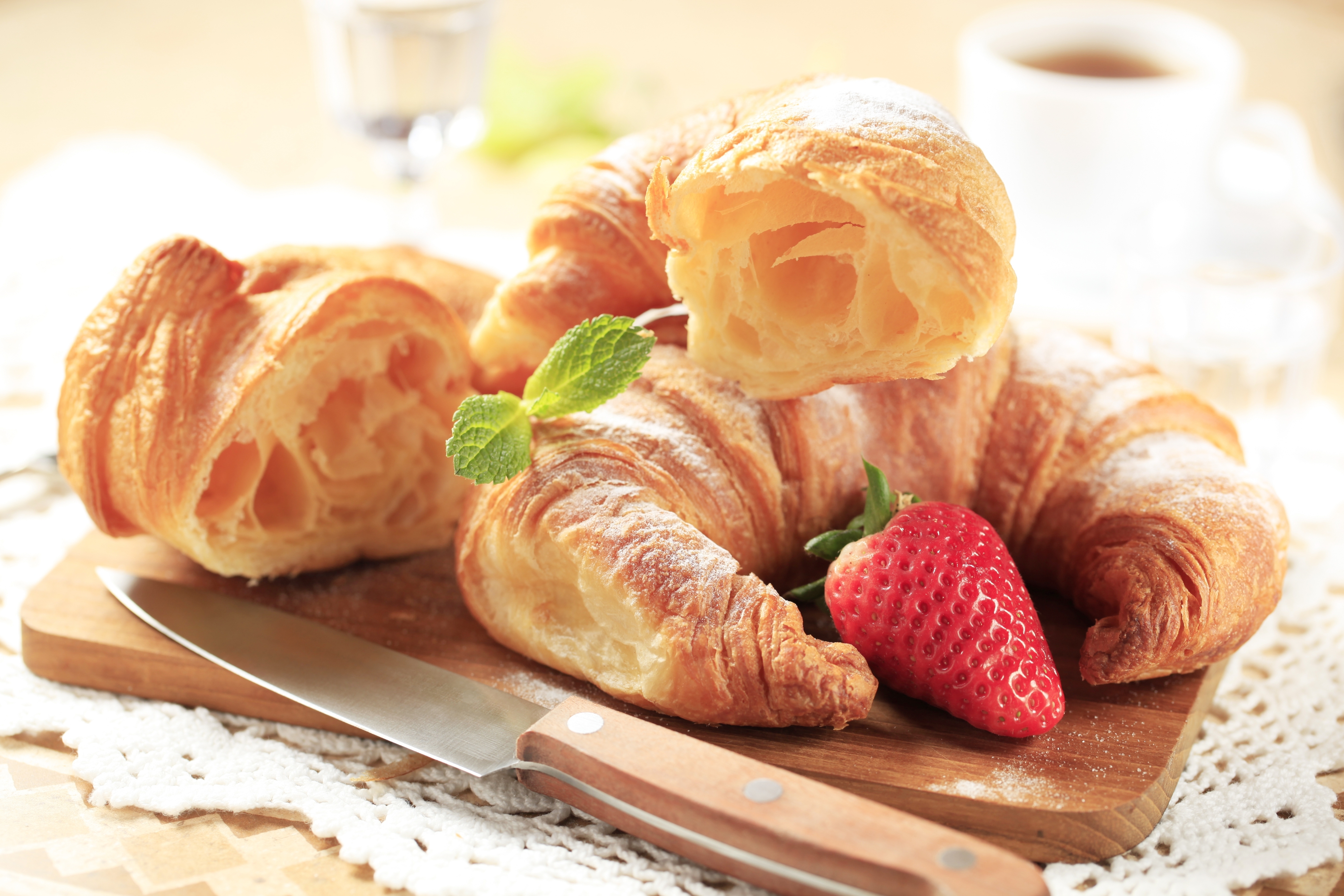 Free download wallpaper Food, Strawberry, Breakfast, Croissant on your PC desktop