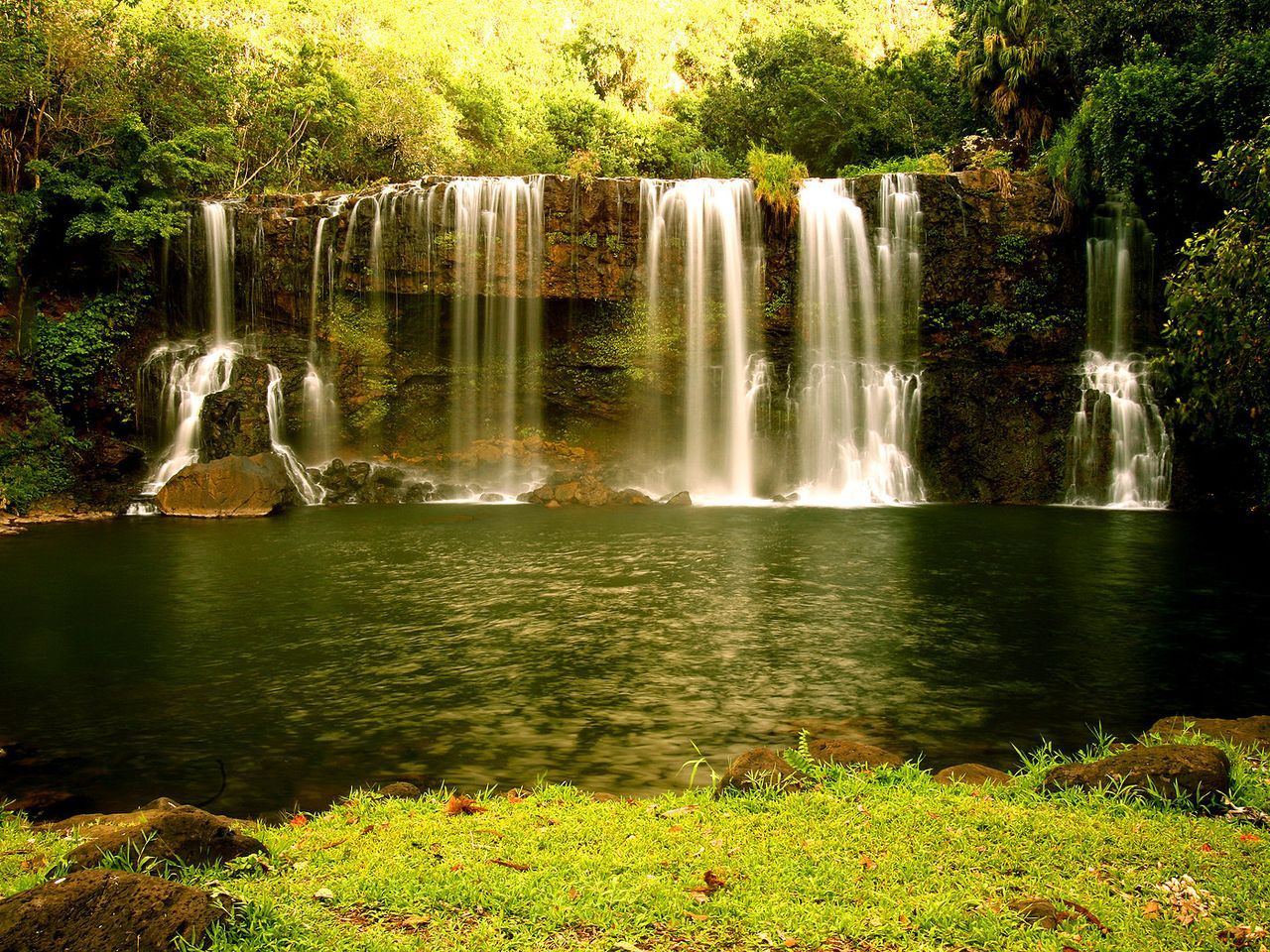 7980 завантажити шпалери водоспади, пейзаж, річка, літо, жовтий - заставки і картинки безкоштовно