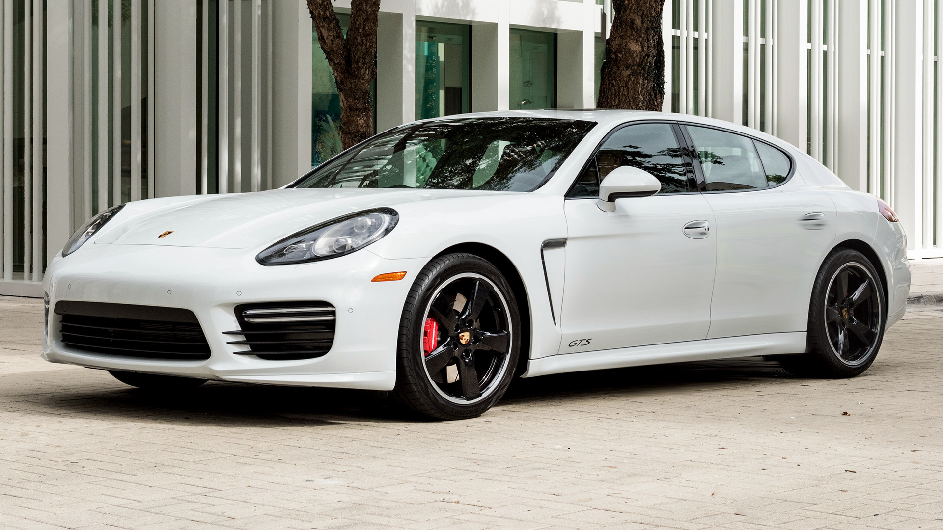 Download mobile wallpaper Porsche, Car, Vehicles, Grand Tourer, White Car, Porsche Panamera Gts for free.