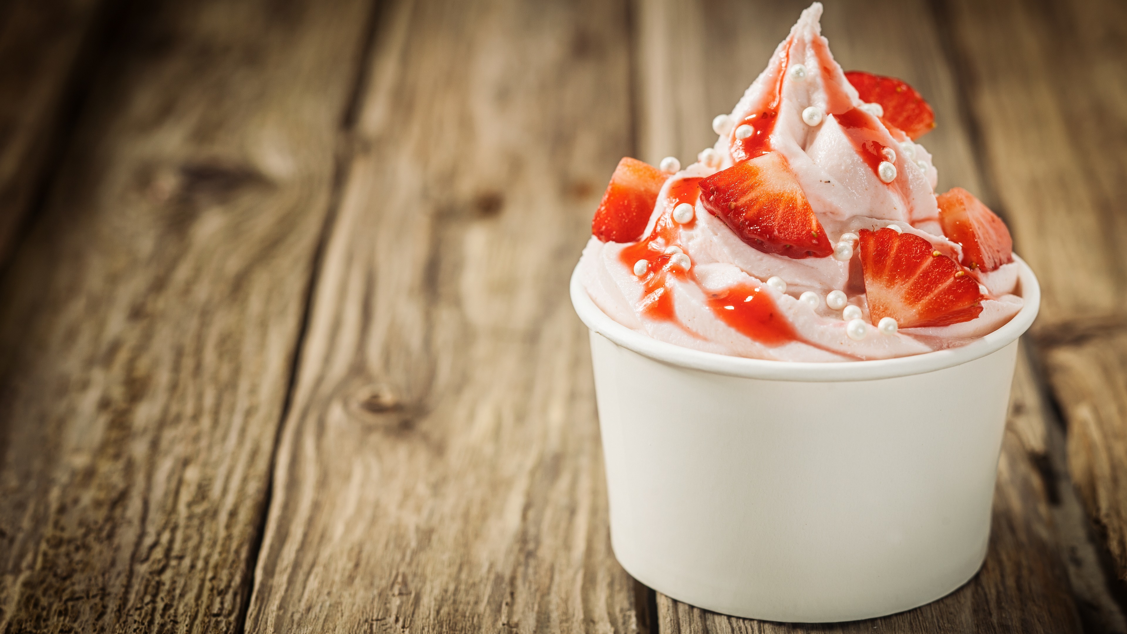 Laden Sie das Erdbeere, Eiscreme, Nahrungsmittel-Bild kostenlos auf Ihren PC-Desktop herunter