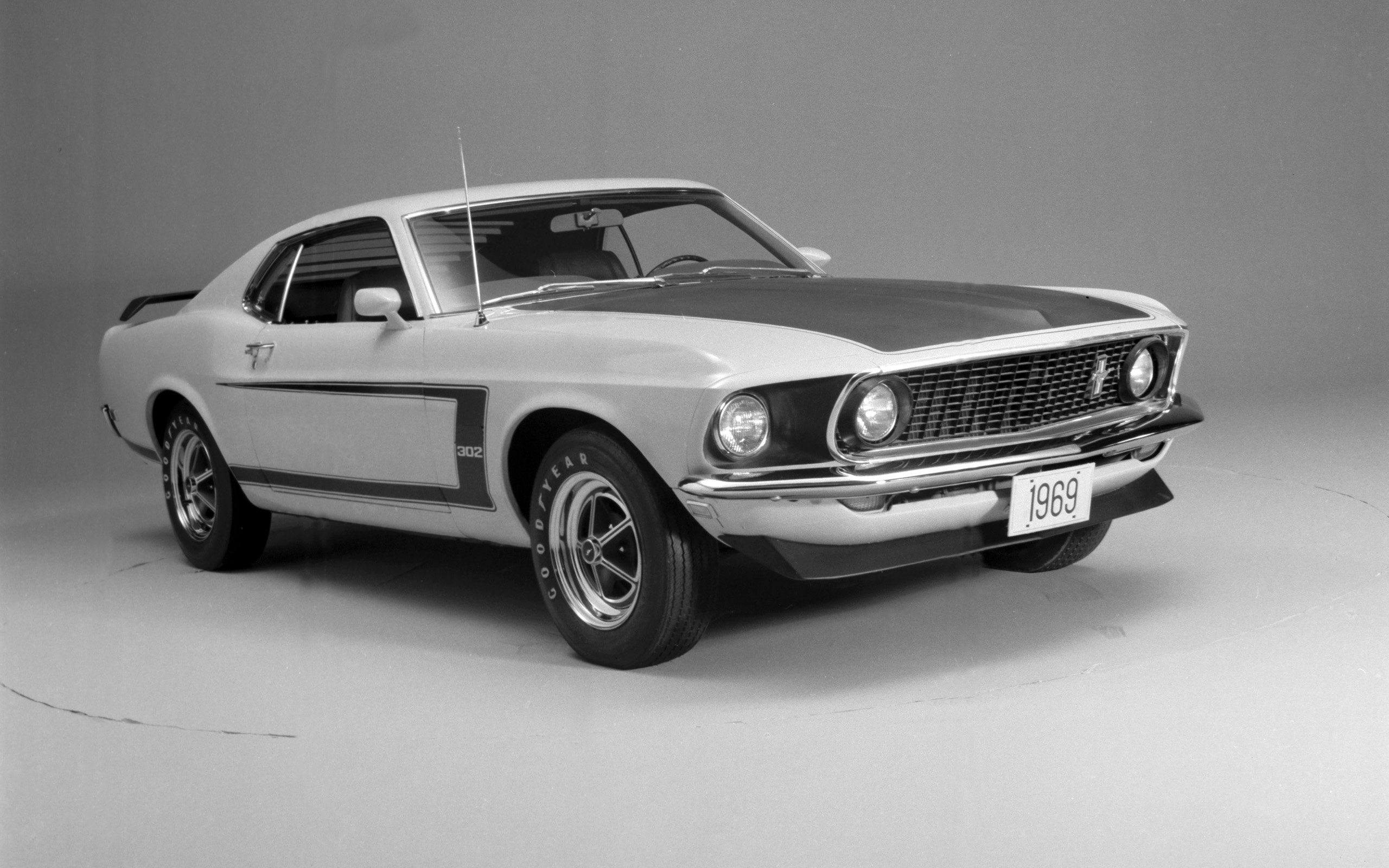 Free download wallpaper Ford, Car, Muscle Car, Fastback, Vehicles, Black & White, Ford Mustang Boss 302 on your PC desktop