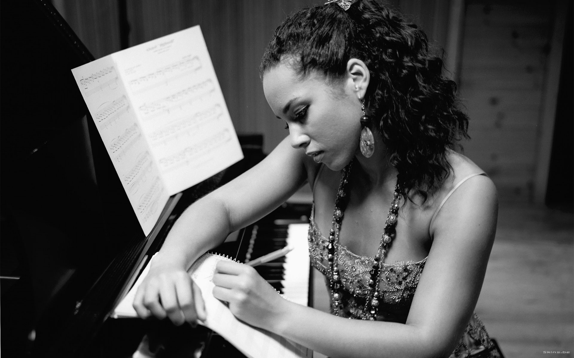 Handy-Wallpaper Musik, Alicia Keys kostenlos herunterladen.