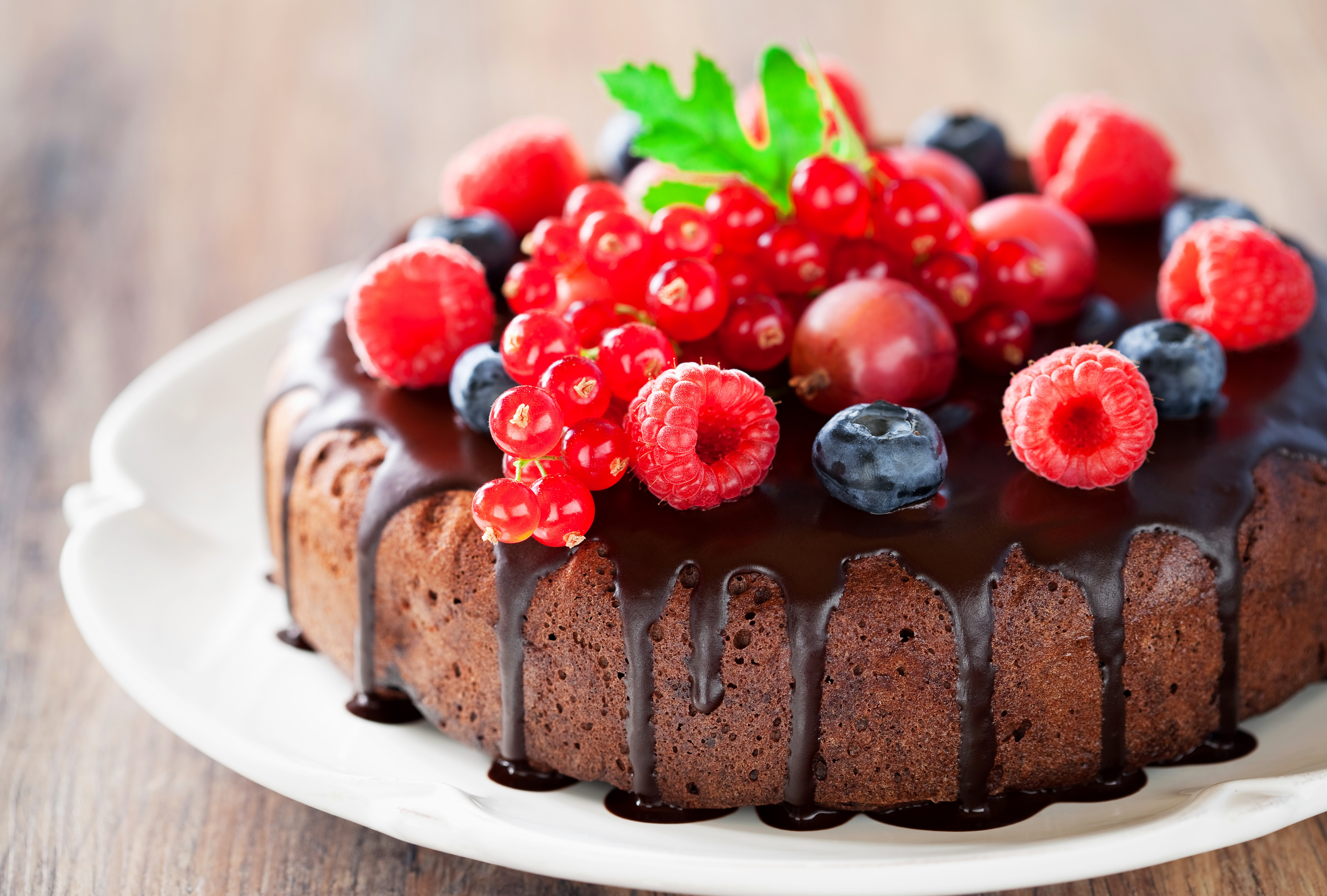 Download mobile wallpaper Food, Dessert, Chocolate, Blueberry, Raspberry, Cake, Berry for free.