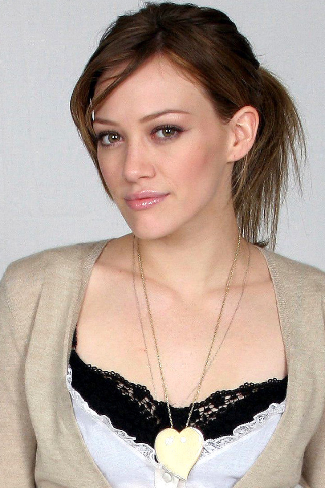 Download mobile wallpaper Celebrity, Hilary Duff for free.