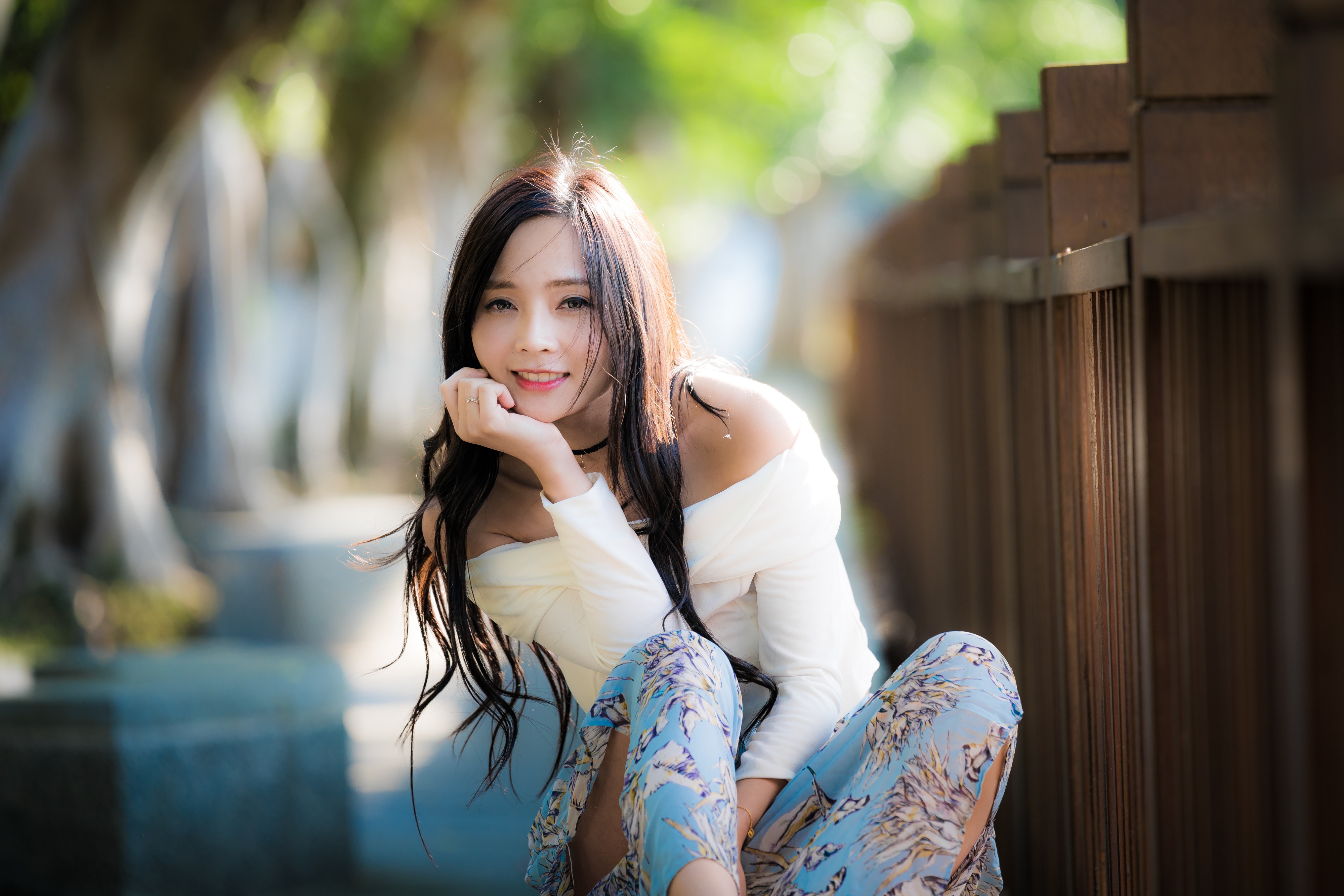 Download mobile wallpaper Smile, Brunette, Model, Women, Asian, Long Hair, Depth Of Field, Janice (王真真) for free.