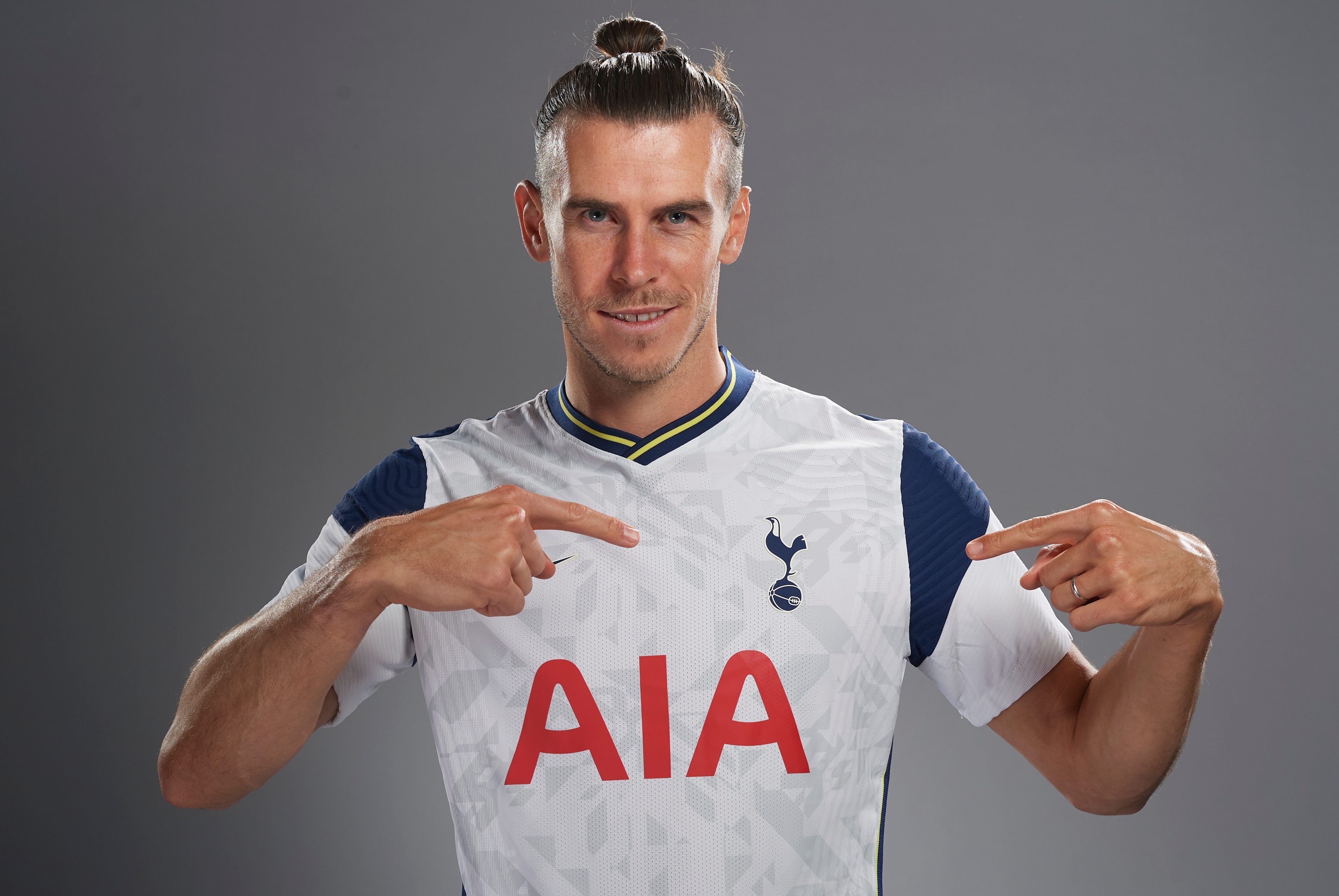 Baixar papel de parede para celular de Esportes, Futebol, Gareth Bale, Tottenham Hotspur Football Club, Galês gratuito.