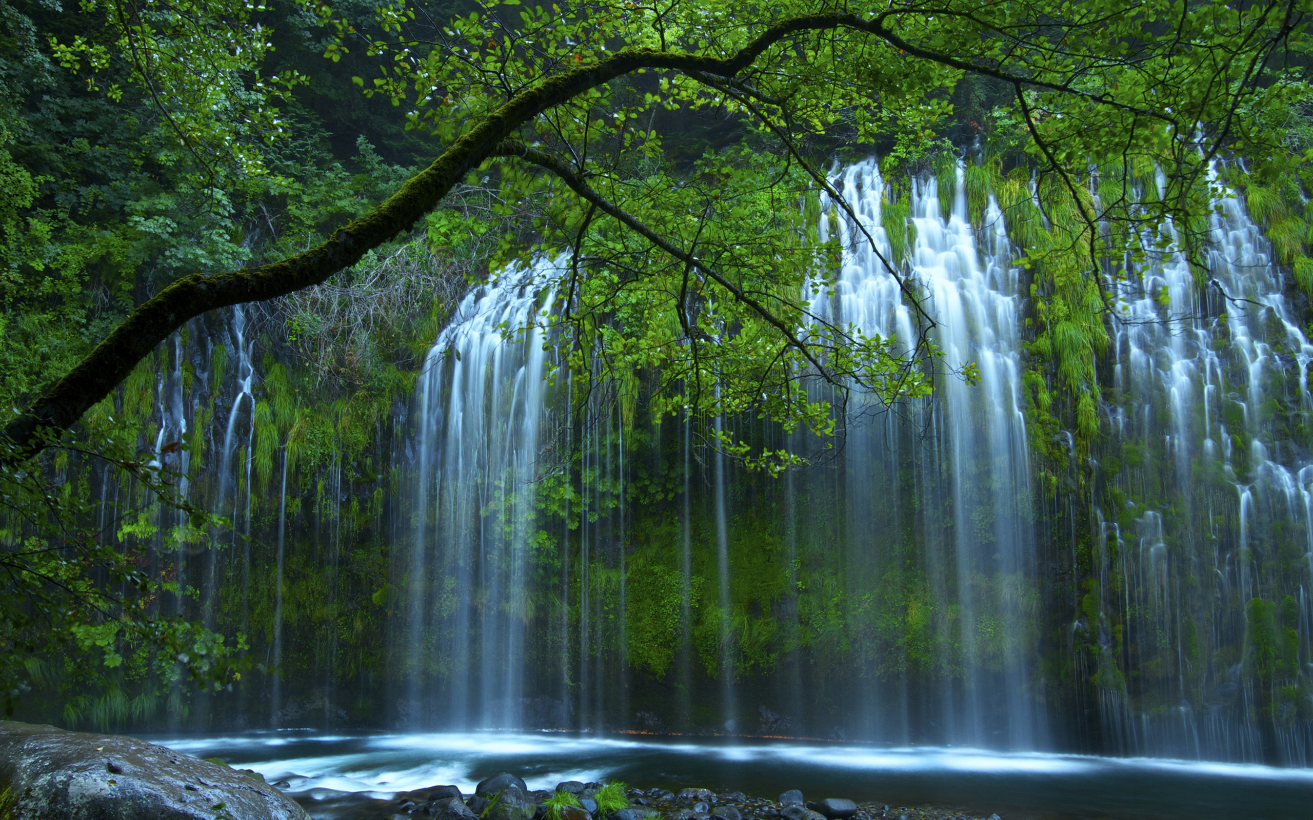 Handy-Wallpaper Wasserfall, Erde/natur kostenlos herunterladen.