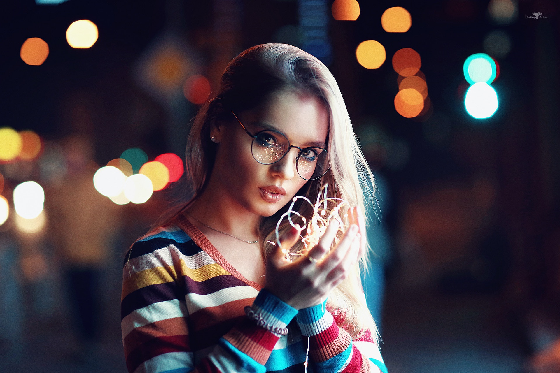 Handy-Wallpaper Bokeh, Brille, Modell, Frauen, Blondinen kostenlos herunterladen.