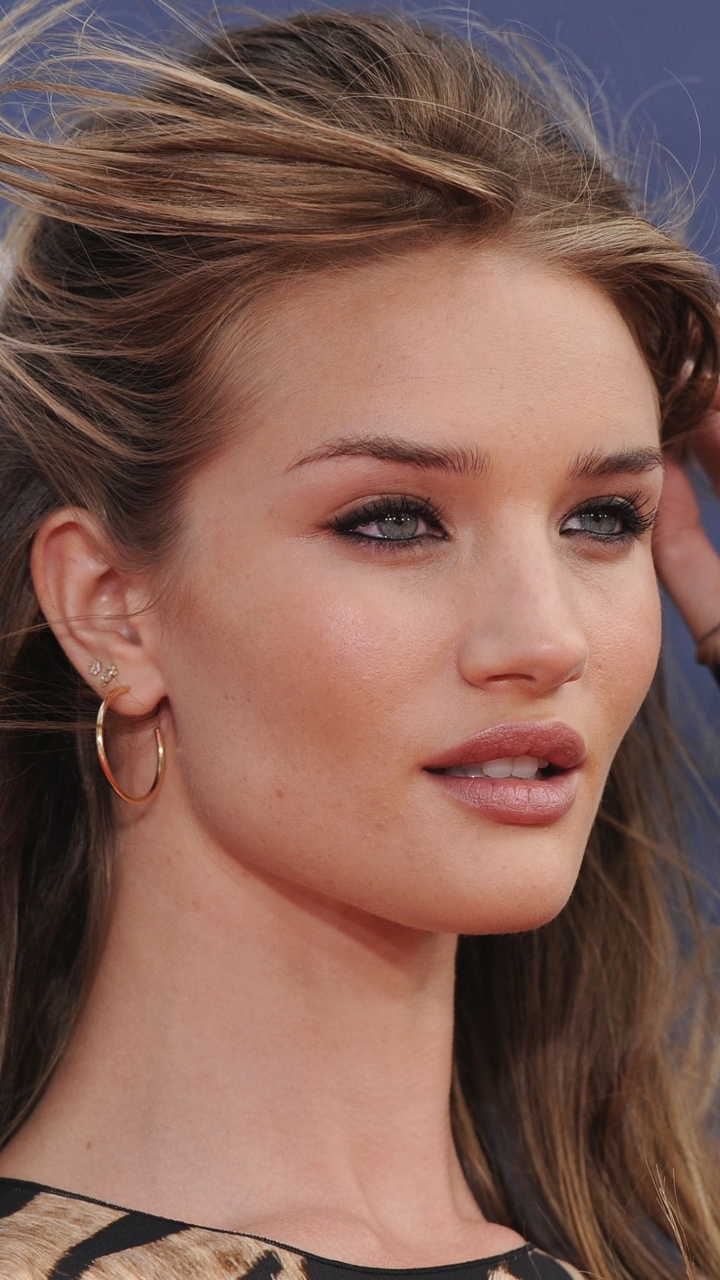 Download mobile wallpaper Celebrity, Rosie Huntington Whiteley for free.