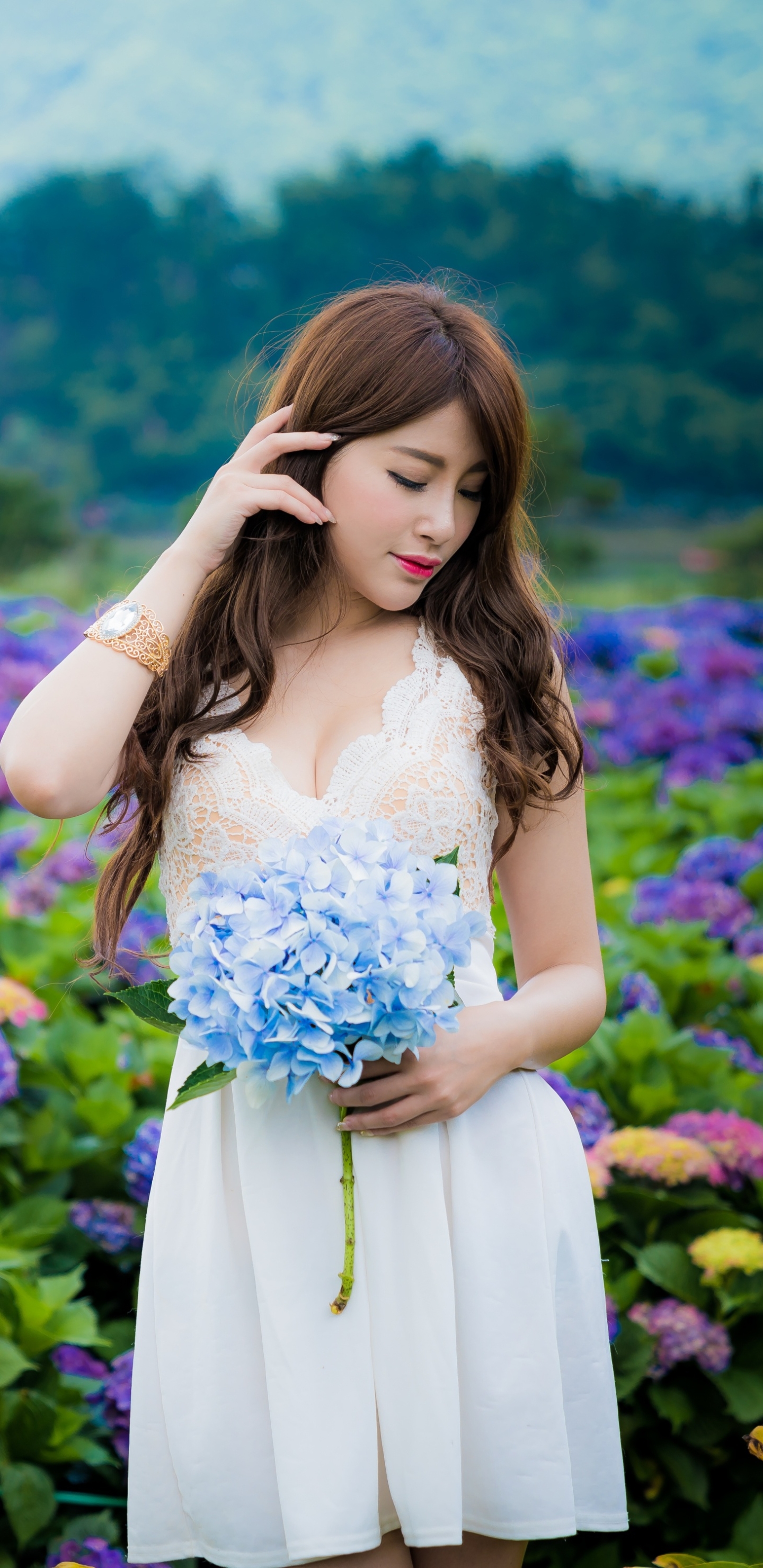 Download mobile wallpaper Flower, Mood, Hydrangea, Brunette, Model, Women, Asian, Depth Of Field, White Dress, Blue Flower for free.
