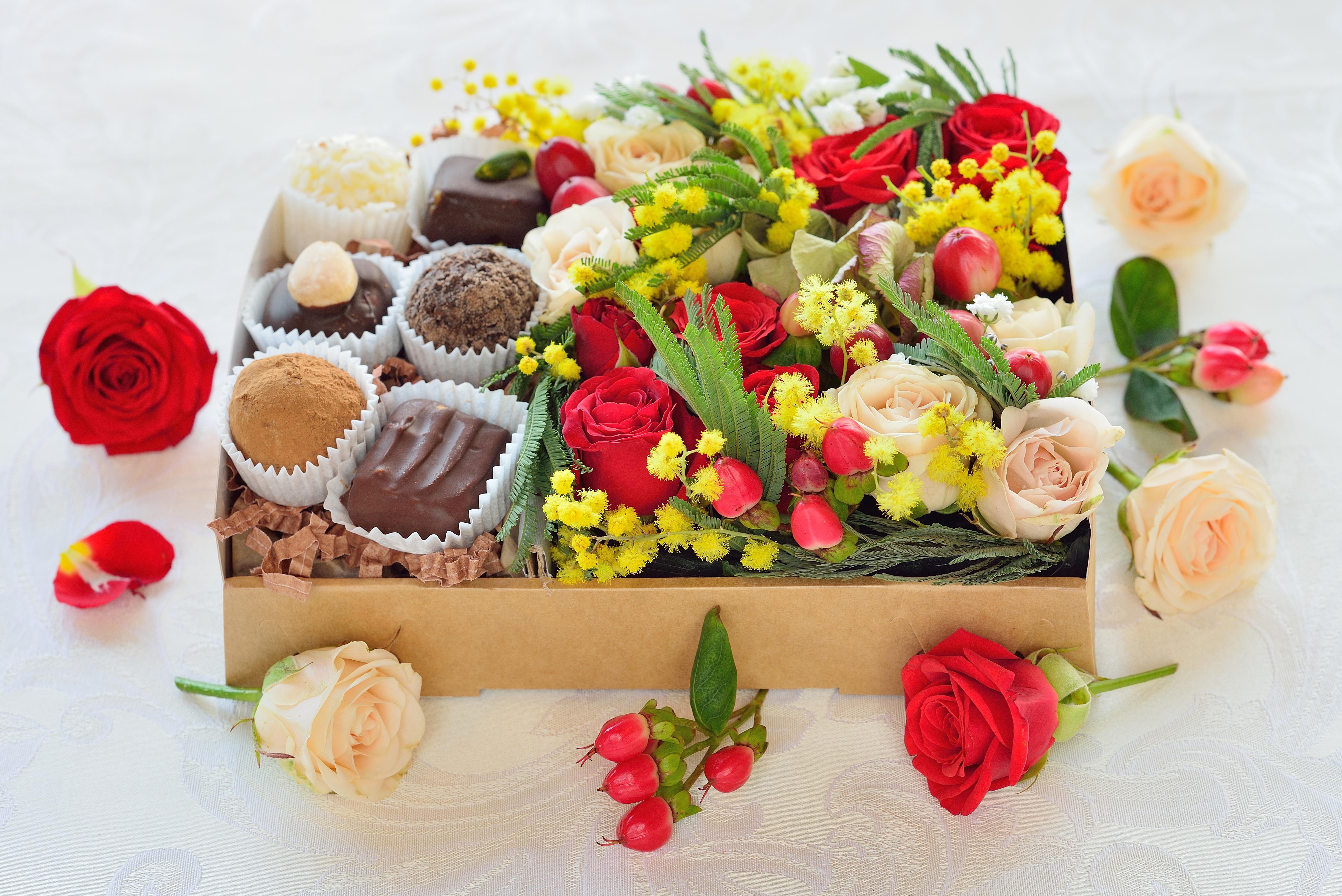Download mobile wallpaper Valentine's Day, Chocolate, Flower, Rose, Holiday for free.