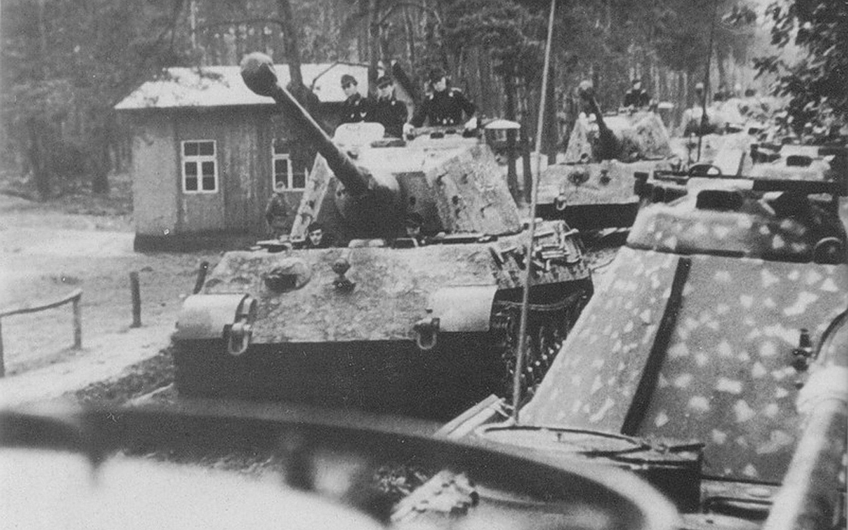 308325 скачать картинку вторая мировая война, военные, тигр ii, танки - обои и заставки бесплатно