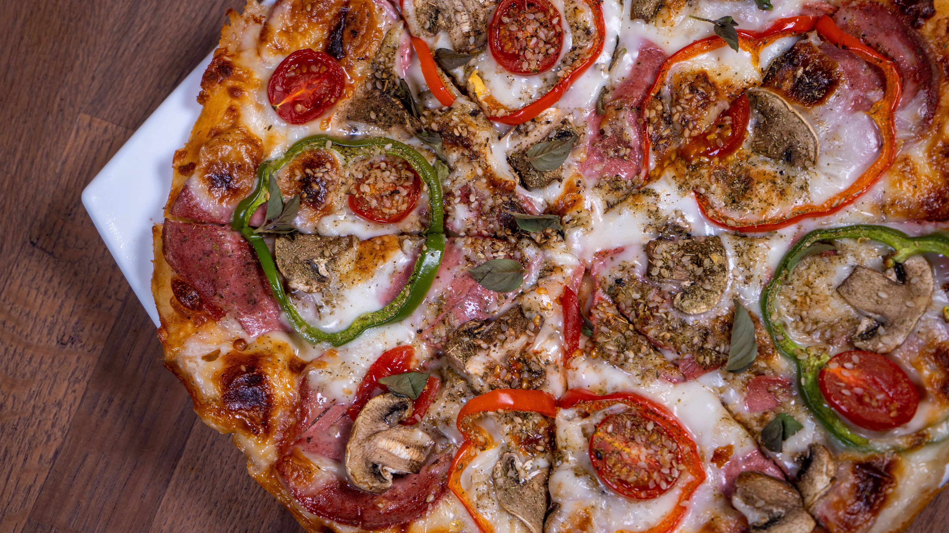 Handy-Wallpaper Gemüse, Pizza, Fleisch, Pilz, Nahrungsmittel kostenlos herunterladen.