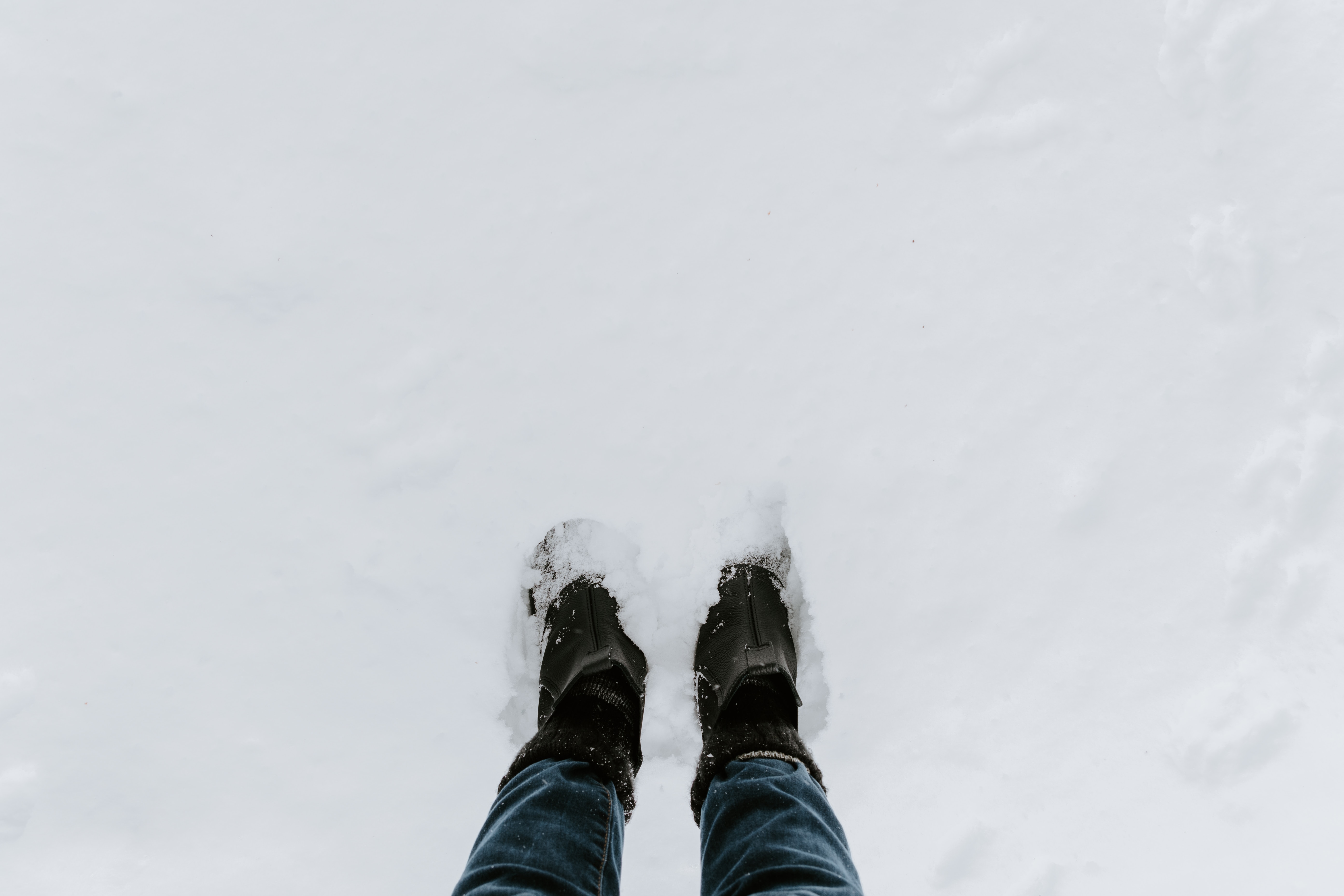 Download mobile wallpaper Miscellanea, Legs, Footwear, Miscellaneous, Winter, Snow for free.