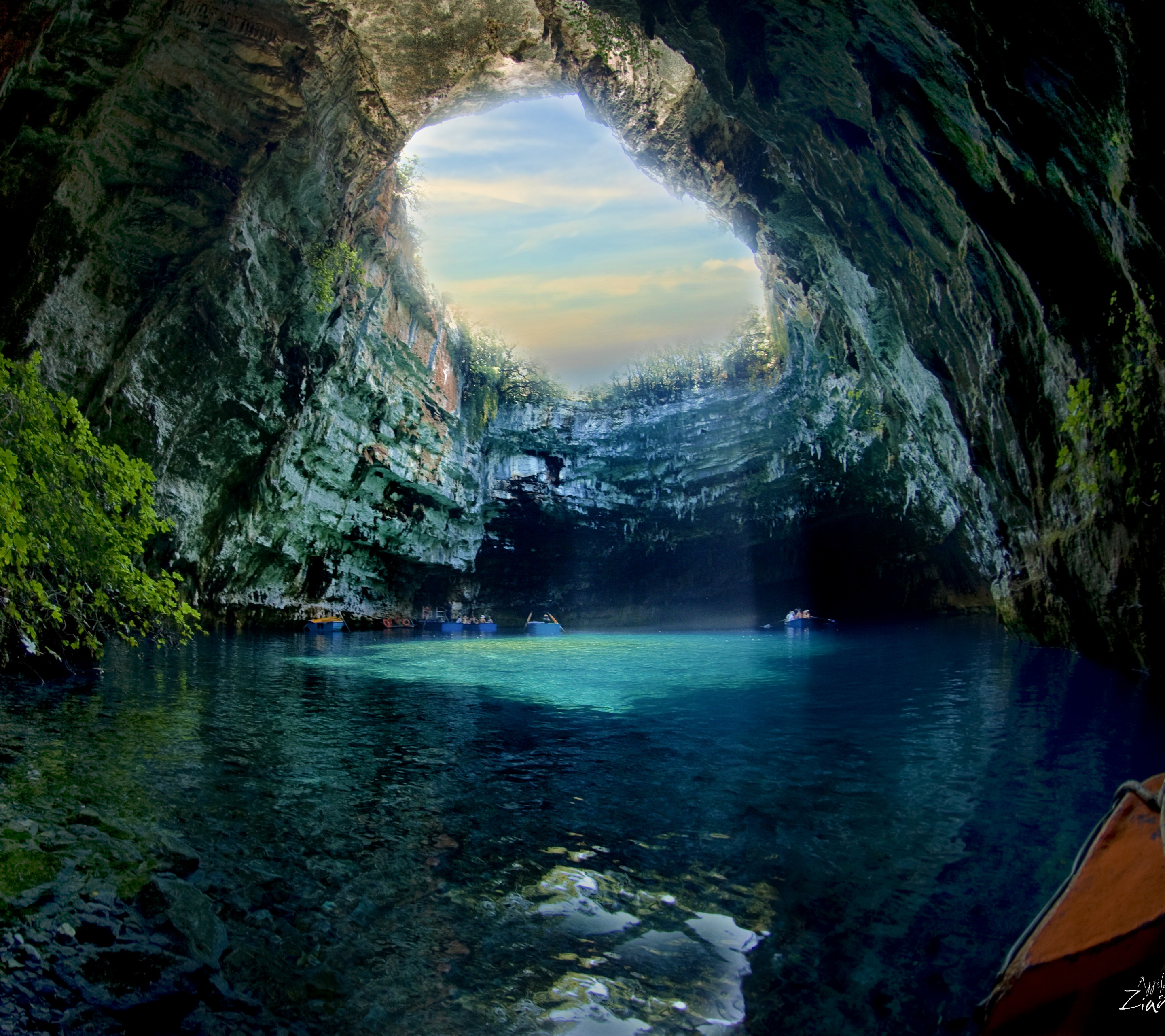Скачать обои бесплатно Пещеры, Утес, Пещера, Греция, Земля/природа, Утёс, Солнечный Лучик, Пещера Мелиссани картинка на рабочий стол ПК
