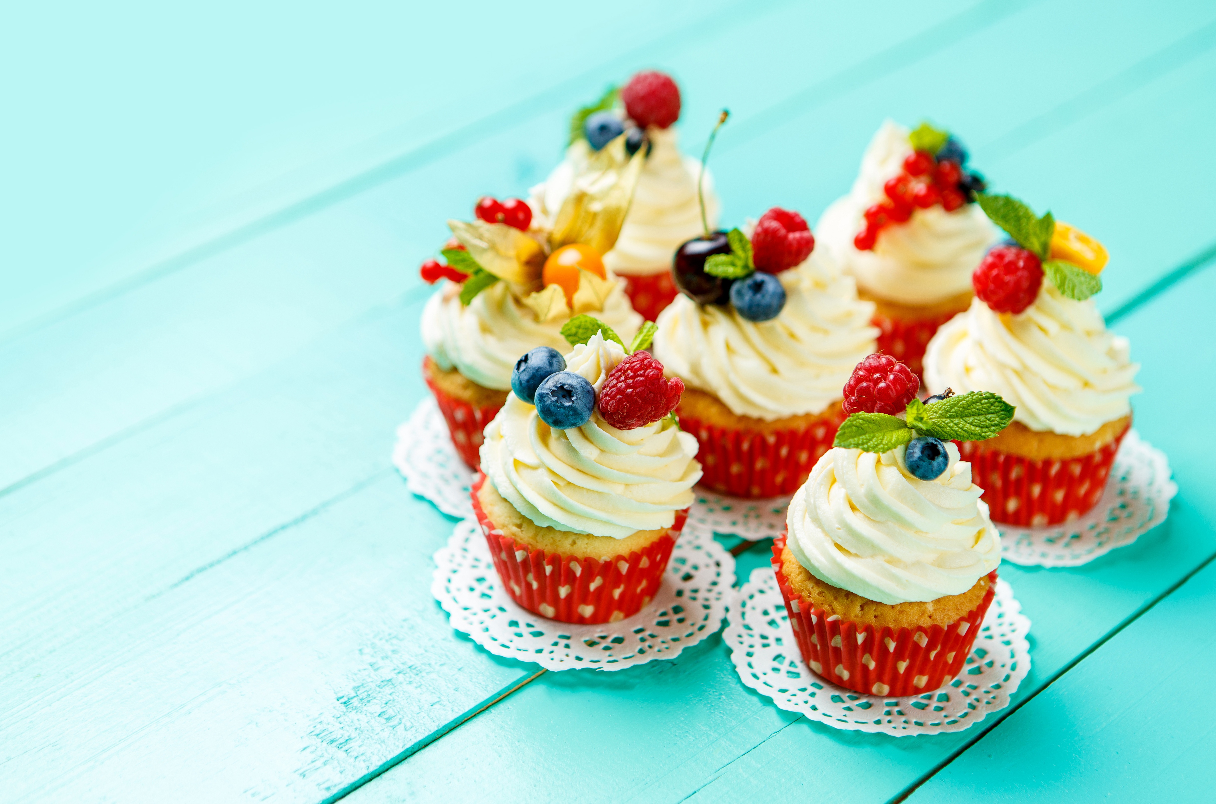 Free download wallpaper Food, Dessert, Cream, Cupcake on your PC desktop