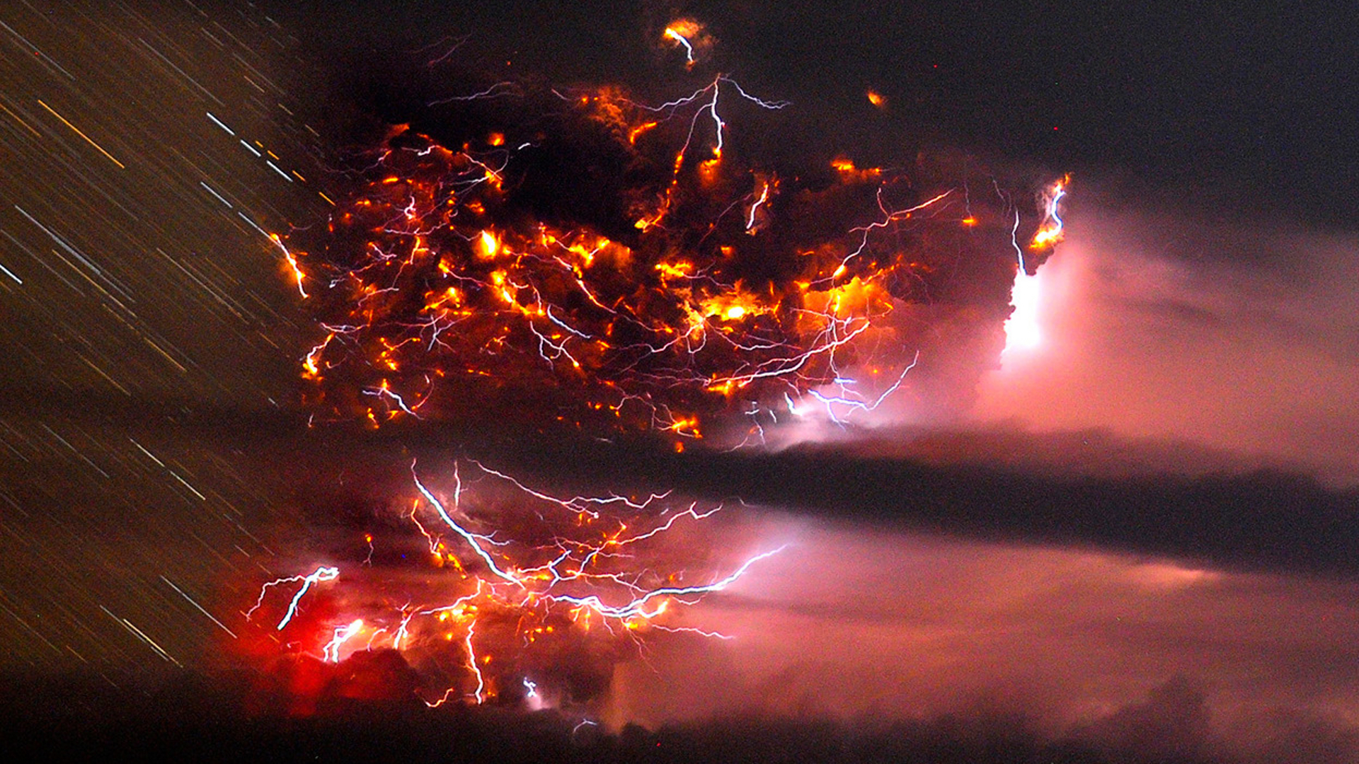 Download mobile wallpaper Puyehue, Volcano, Photography, Lightning for free.