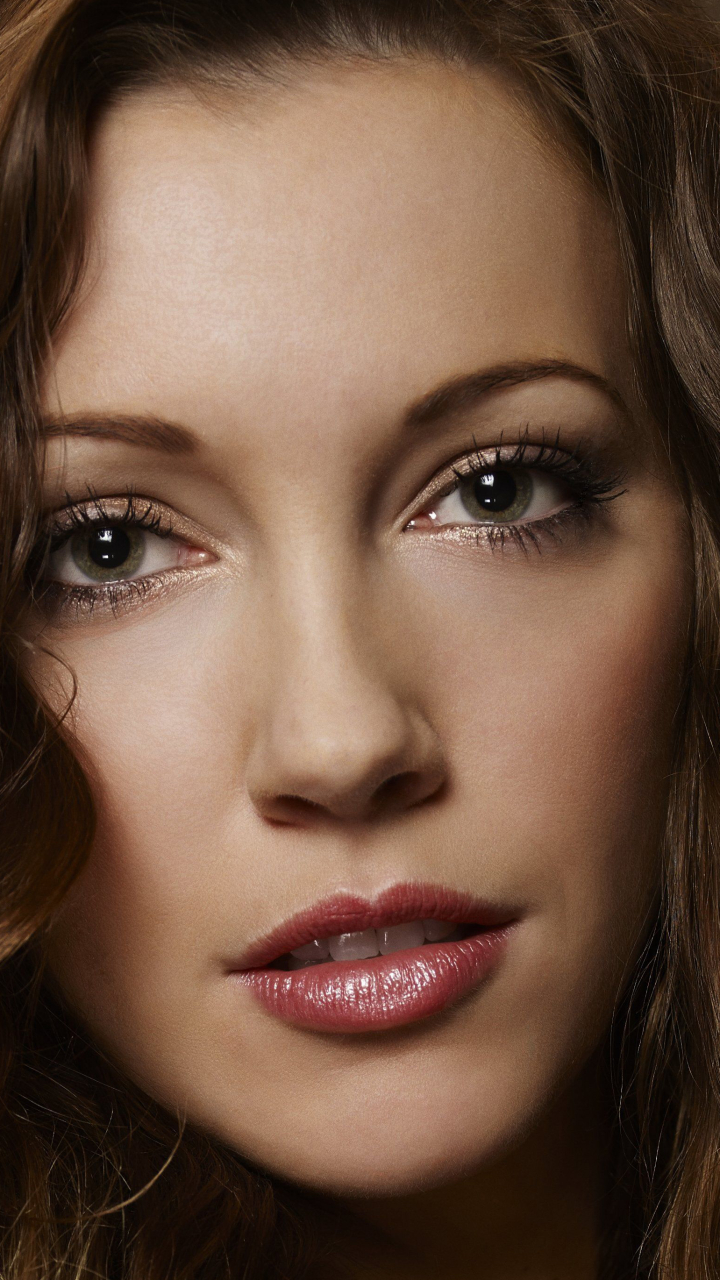 Download mobile wallpaper Face, Brunette, American, Celebrity, Actress, Stare, Katie Cassidy for free.