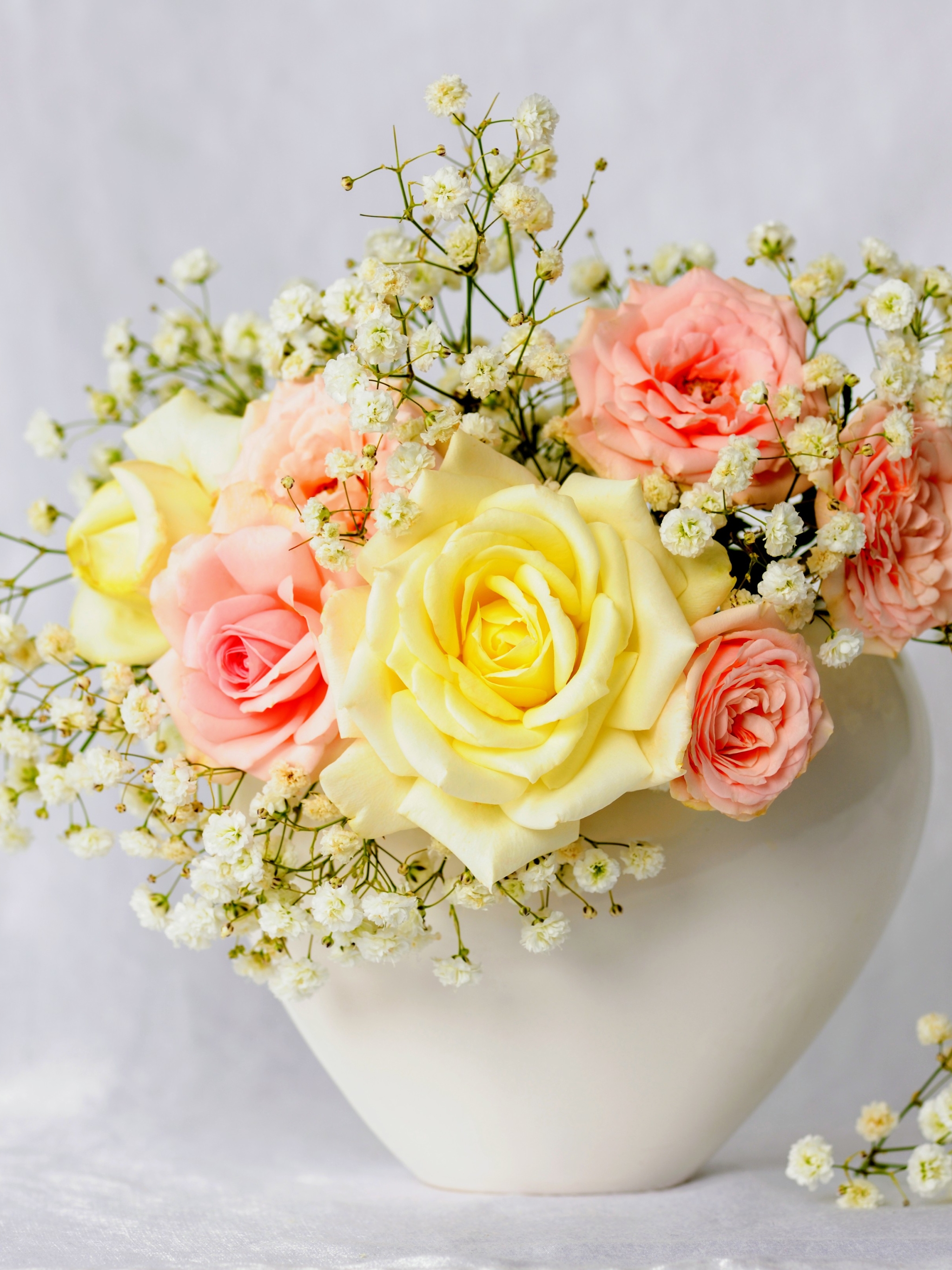 Handy-Wallpaper Blume, Rose, Vase, Menschengemacht, Säuglingsatem kostenlos herunterladen.