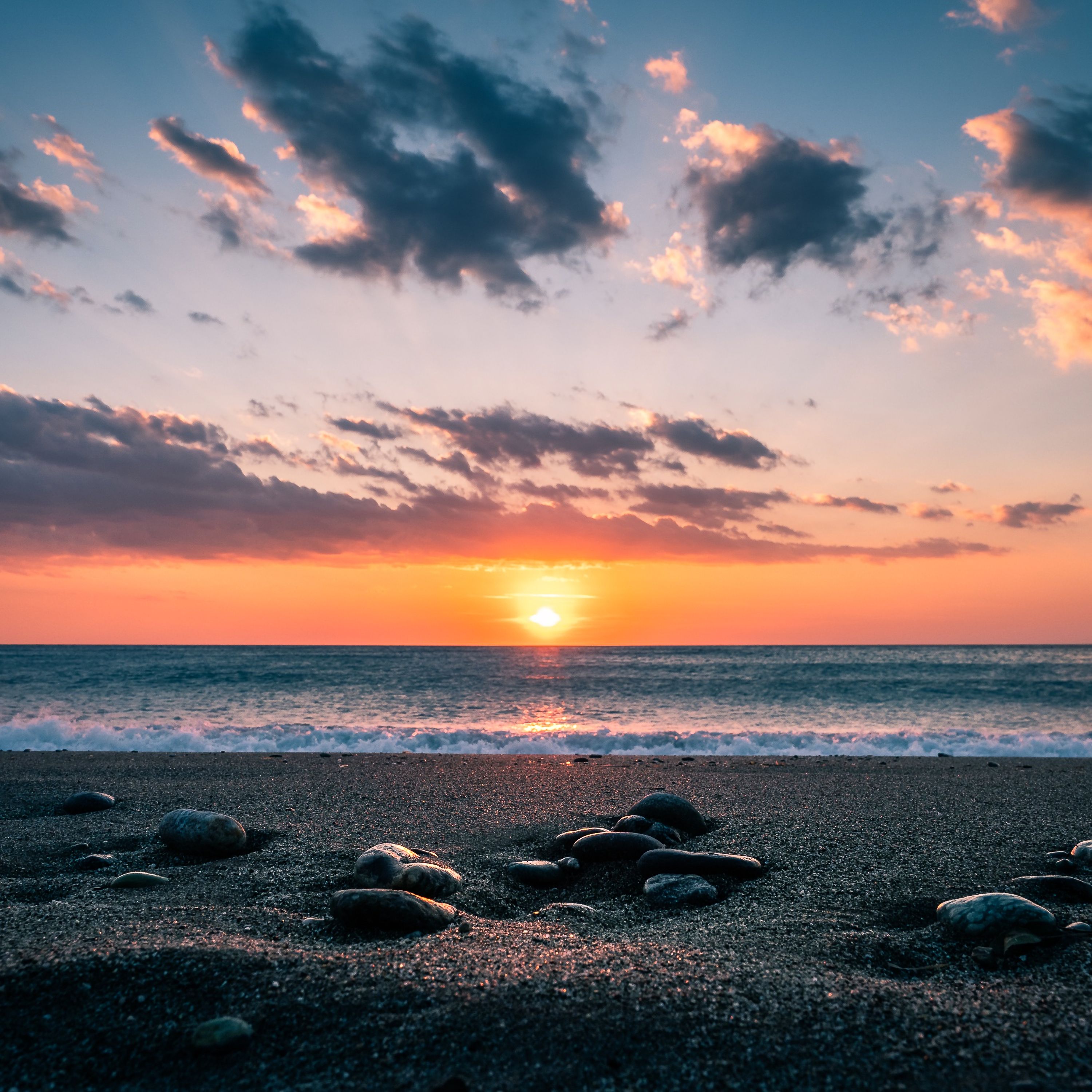 Laden Sie das Natur, Sunset, Stones, Sky, Horizont, Bank, Sea, Ufer-Bild kostenlos auf Ihren PC-Desktop herunter