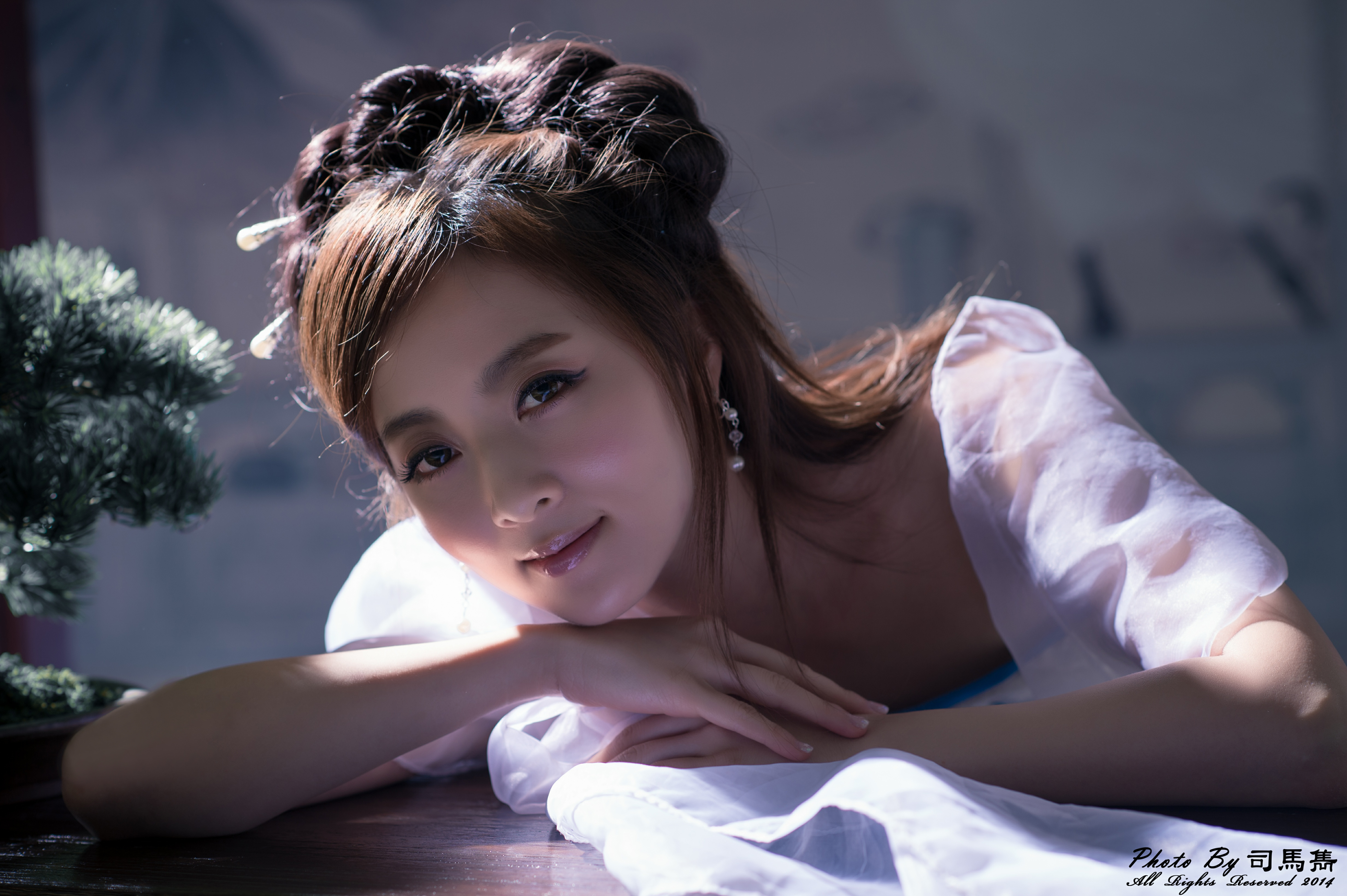 Download mobile wallpaper Smile, Chinese, Women, Asian, Mikako Zhang Kaijie, Taiwanese, Hair Dress for free.