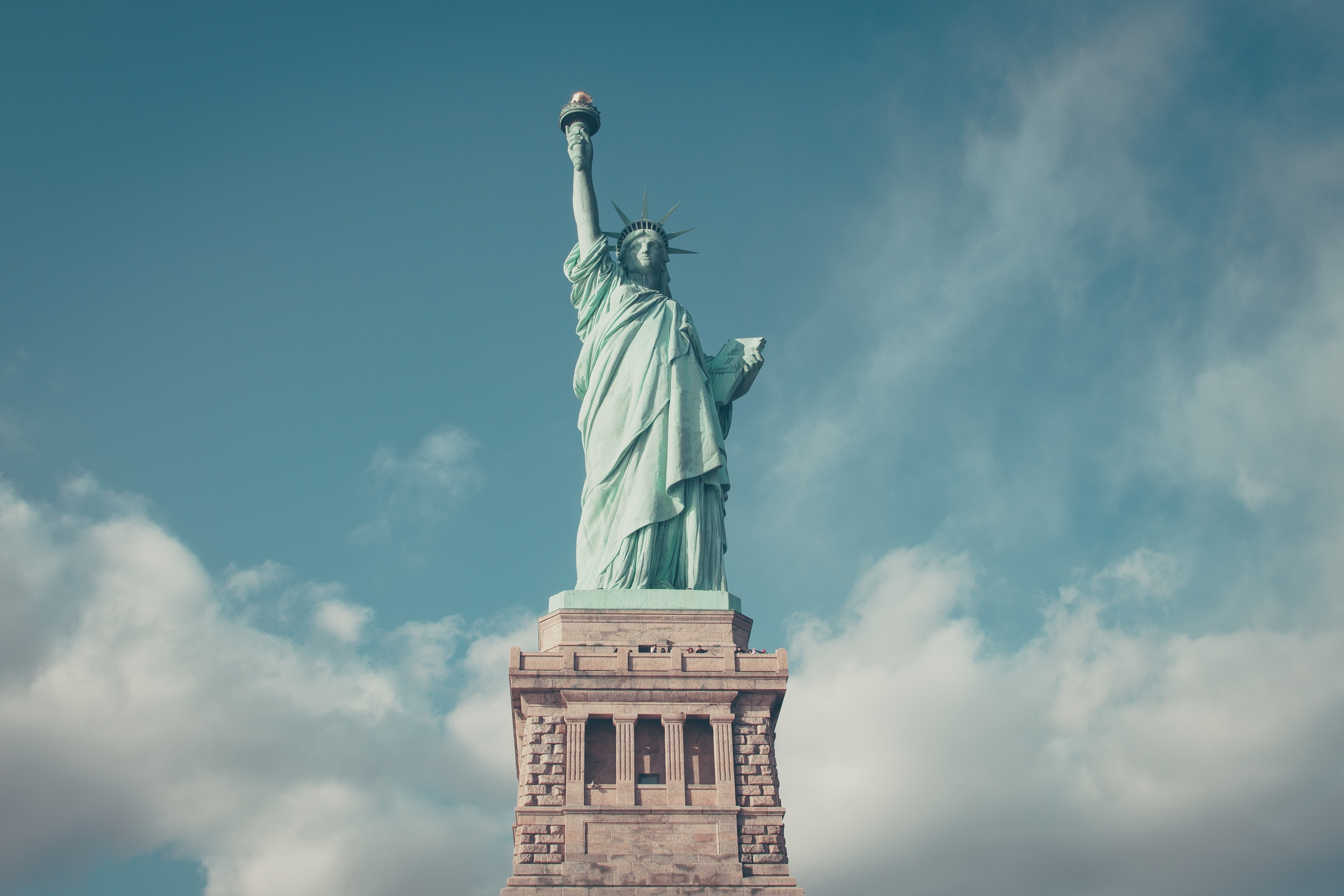 Free download wallpaper Statue Of Liberty, Man Made on your PC desktop