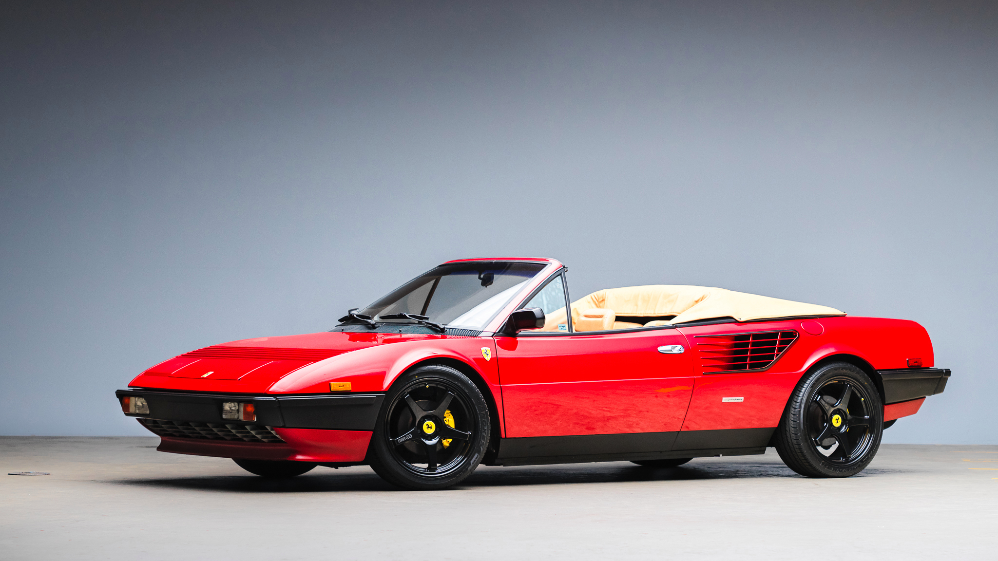 Завантажити шпалери Ferrari Mondial Quattrovalvole на телефон безкоштовно
