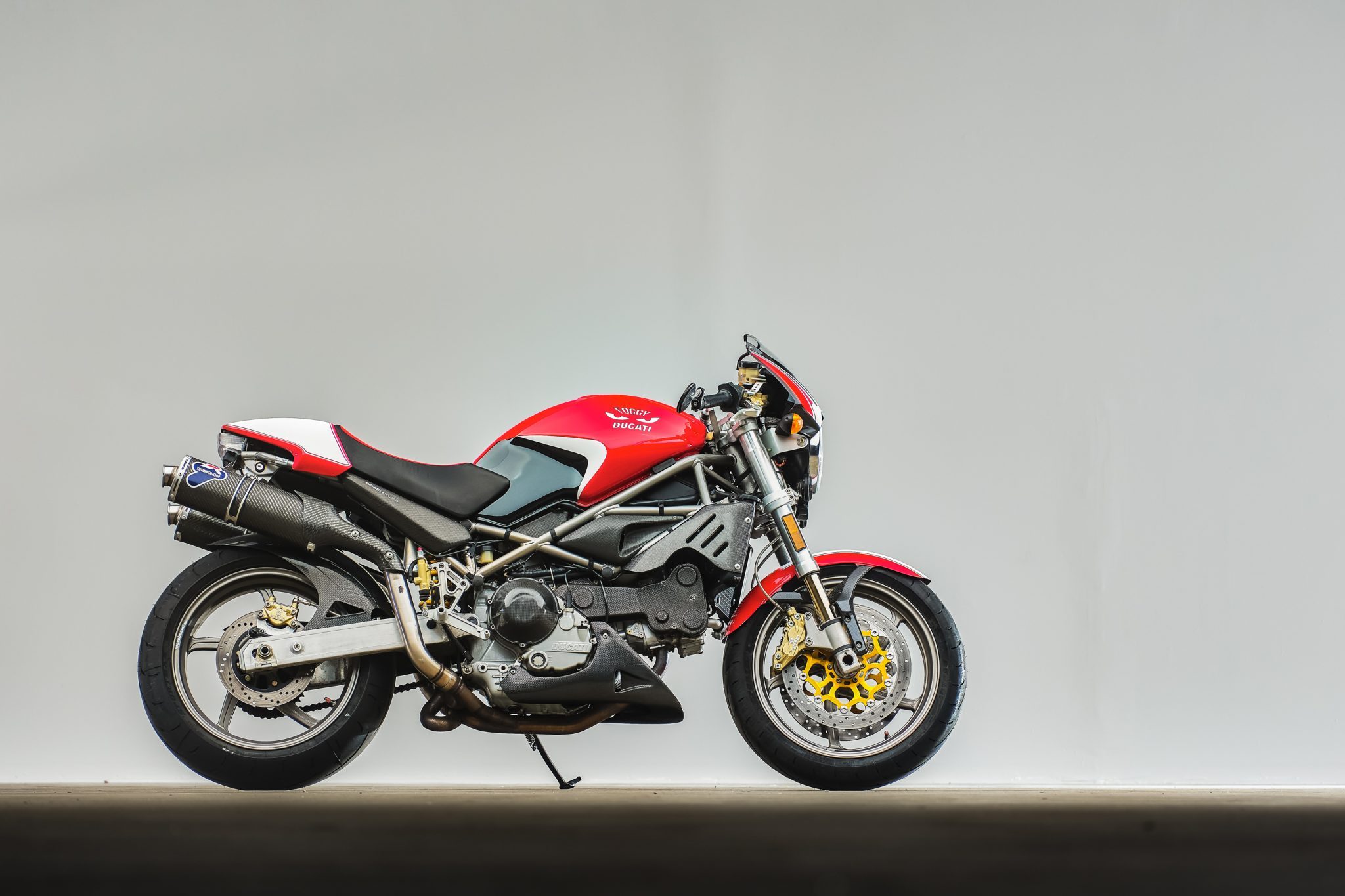 Descarga gratuita de fondo de pantalla para móvil de Motocicleta, Vehículos, Ducati Monster S4 Edición Fogarty.