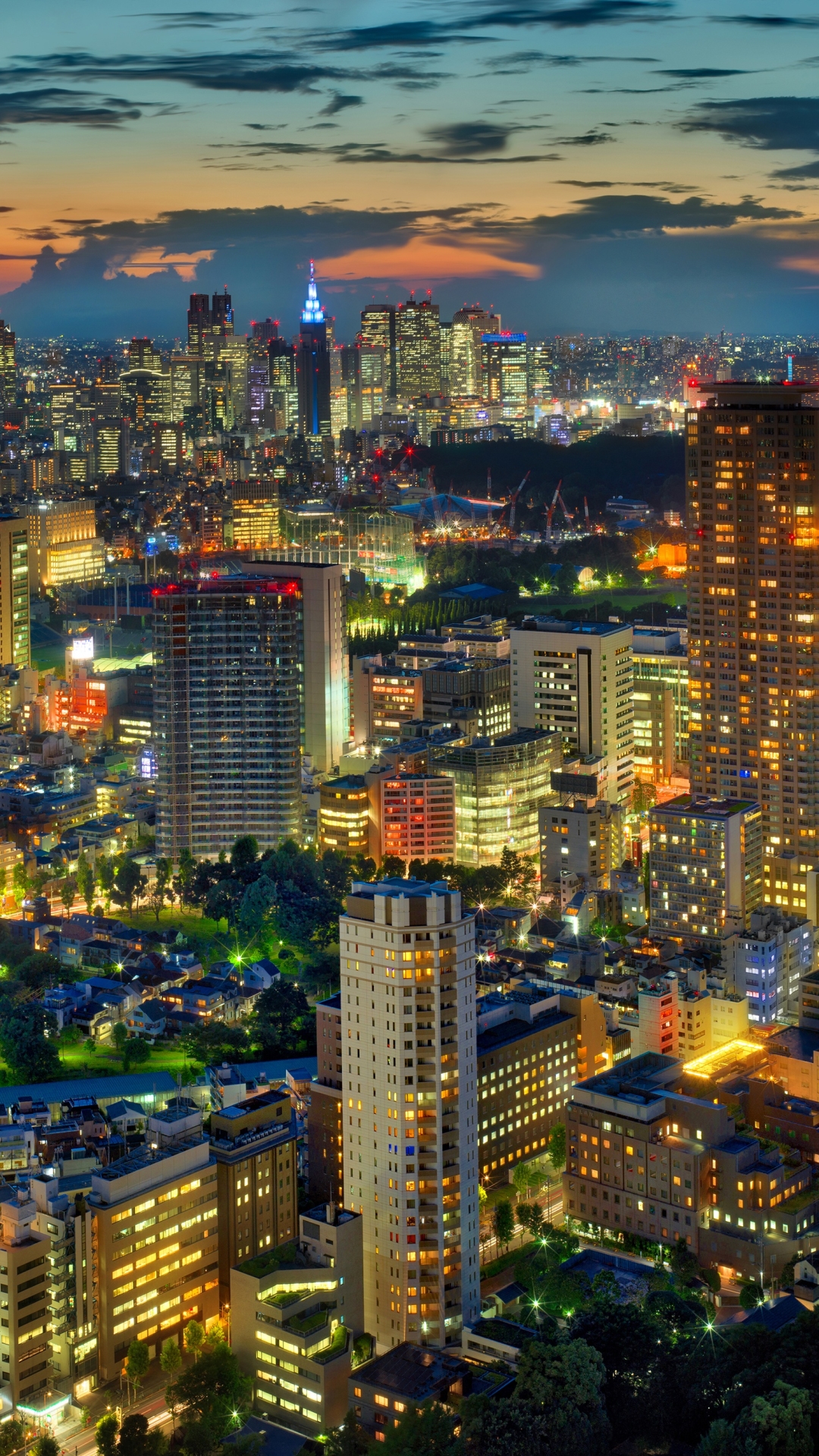 Handy-Wallpaper Städte, Stadt, Wolkenkratzer, Gebäude, Licht, Japan, Stadtbild, Tokio, Nacht, Menschengemacht, Großstadt kostenlos herunterladen.