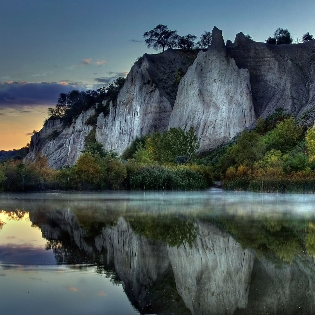 Laden Sie das Landschaft, See, Cliff, Klippe, Erde/natur, Spiegelung-Bild kostenlos auf Ihren PC-Desktop herunter