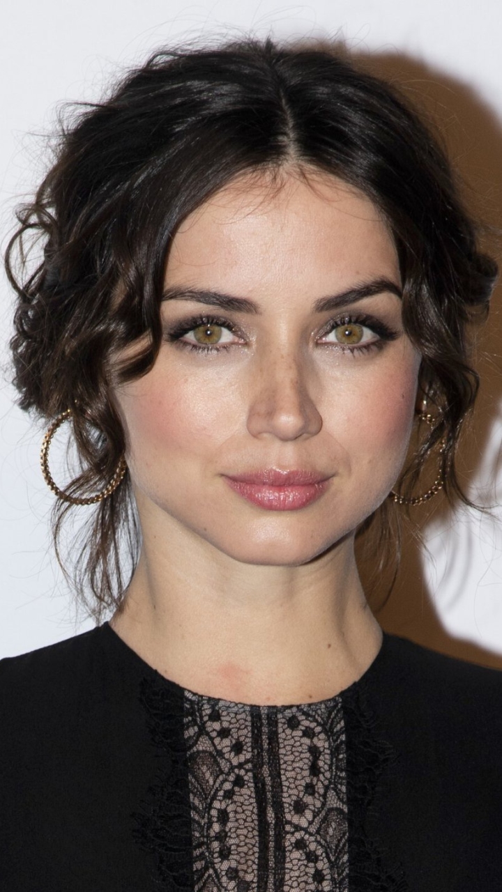 Download mobile wallpaper Face, Celebrity, Black Hair, Actress, Ana De Armas, Cuban for free.