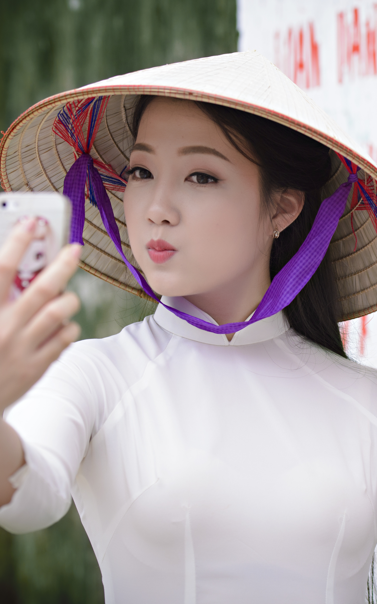 Handy-Wallpaper Selfie, Frauen, Asiatinnen, Vietnamesisch, Ao Dai, Asiatischer Konischer Hut kostenlos herunterladen.