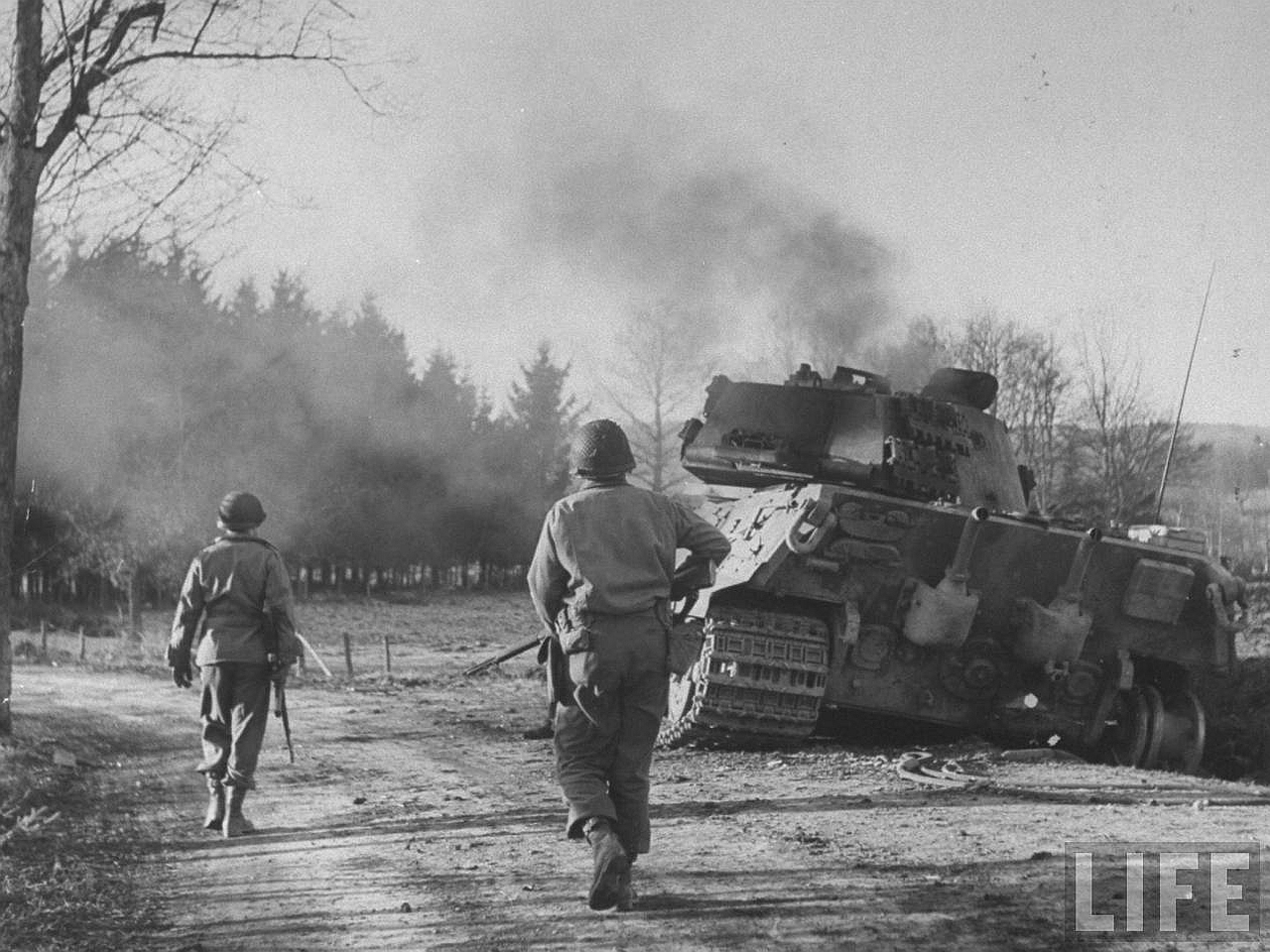 Download mobile wallpaper Military, World War Ii for free.