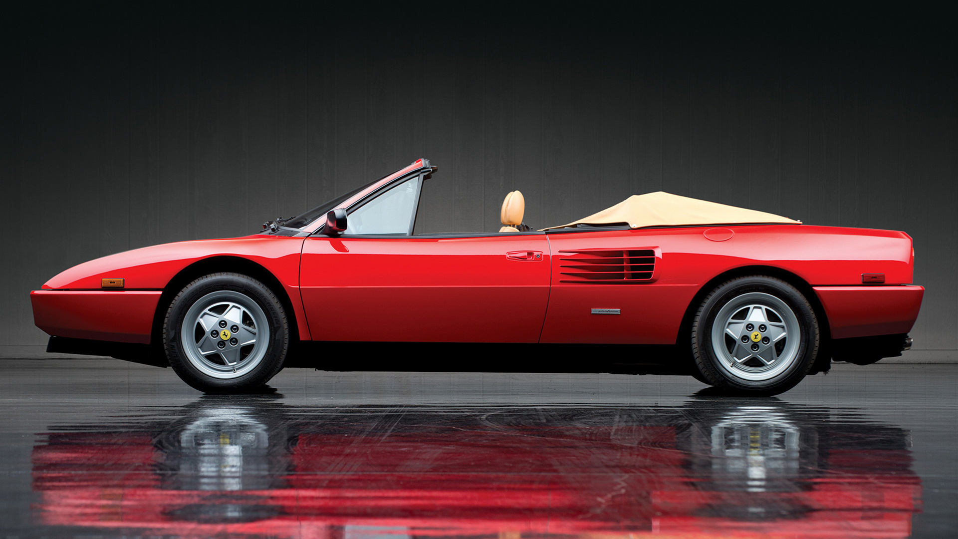 Download mobile wallpaper Ferrari, Car, Convertible, Old Car, Vehicles, Grand Tourer, Ferrari Mondial T for free.