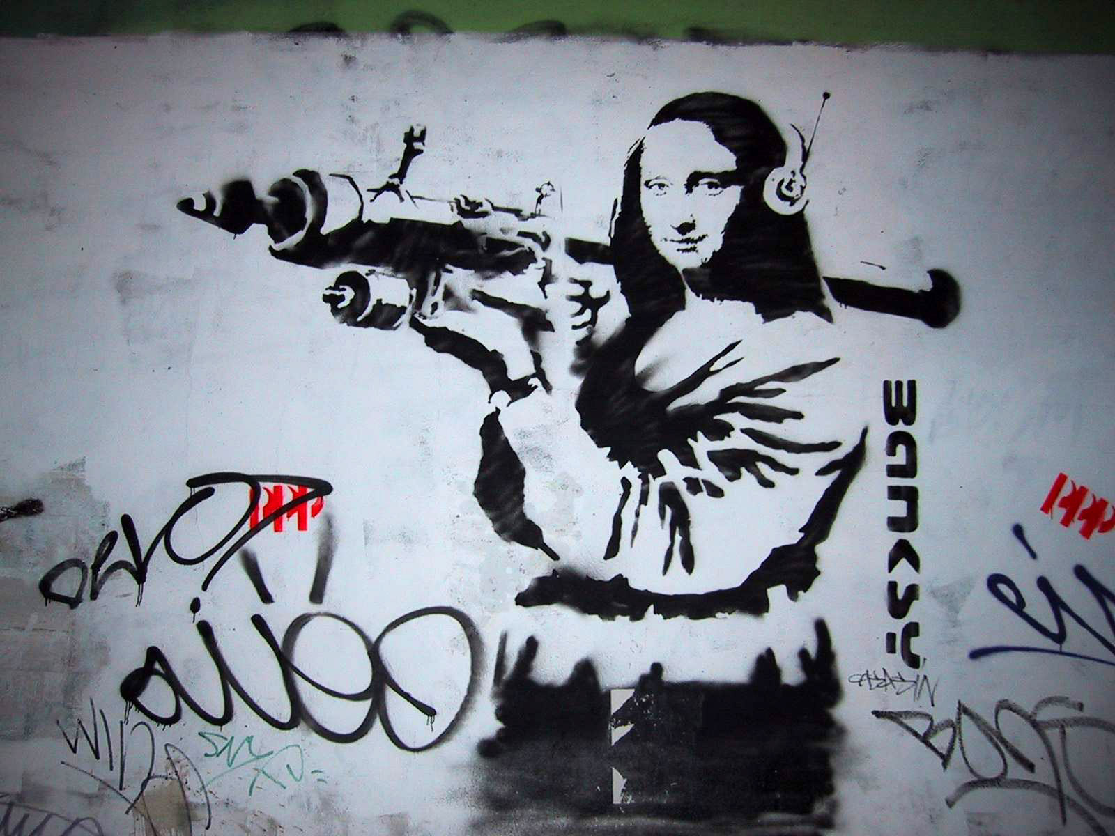 anarchy, dark, graffiti, humor, mona lisa, weapon