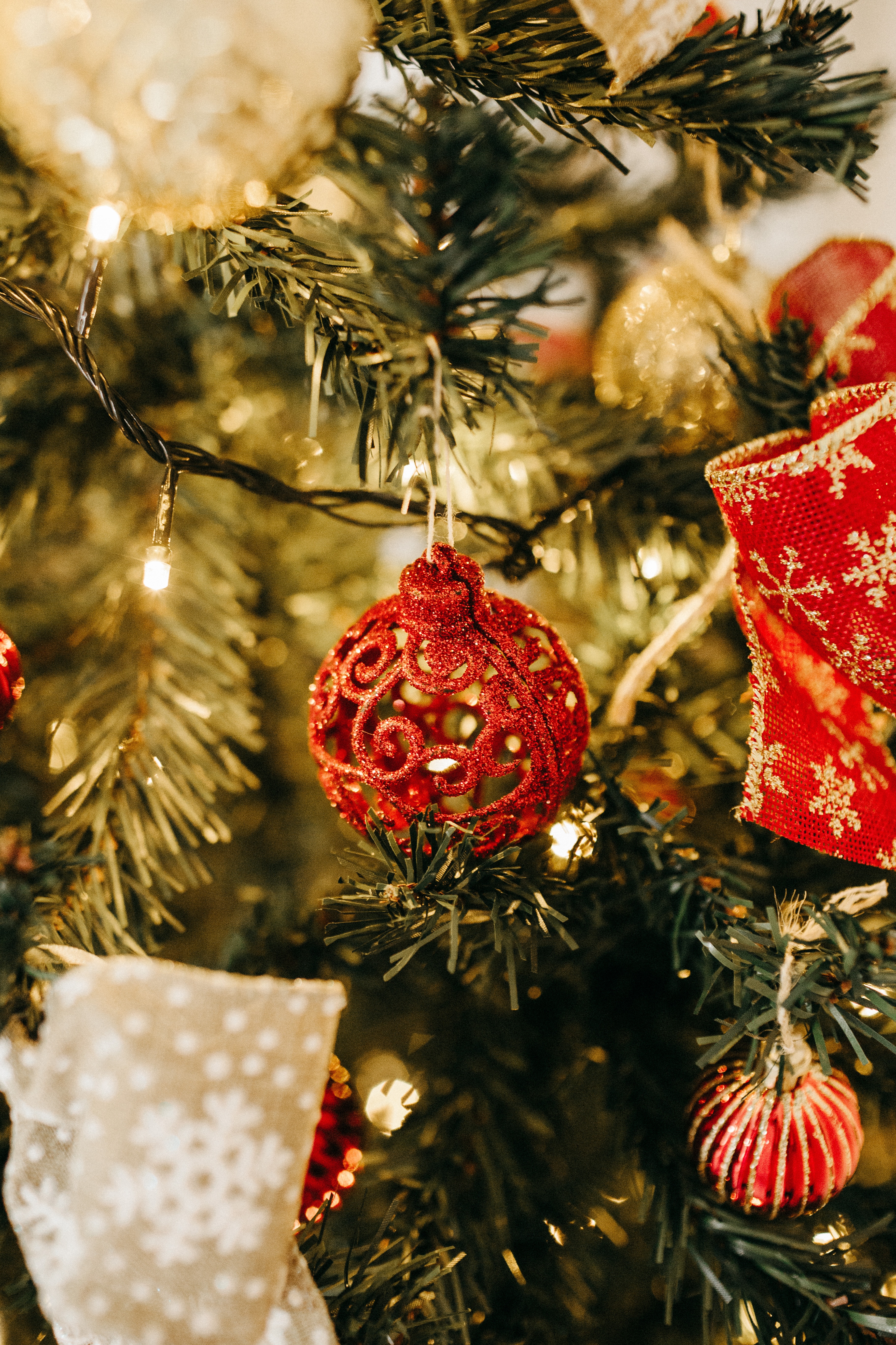 Téléchargez des papiers peints mobile Guirlandes, Arbre De Noël, Fêtes, Guirlande, Décorations, Nouvel An, Sapin De Noël, Noël gratuitement.