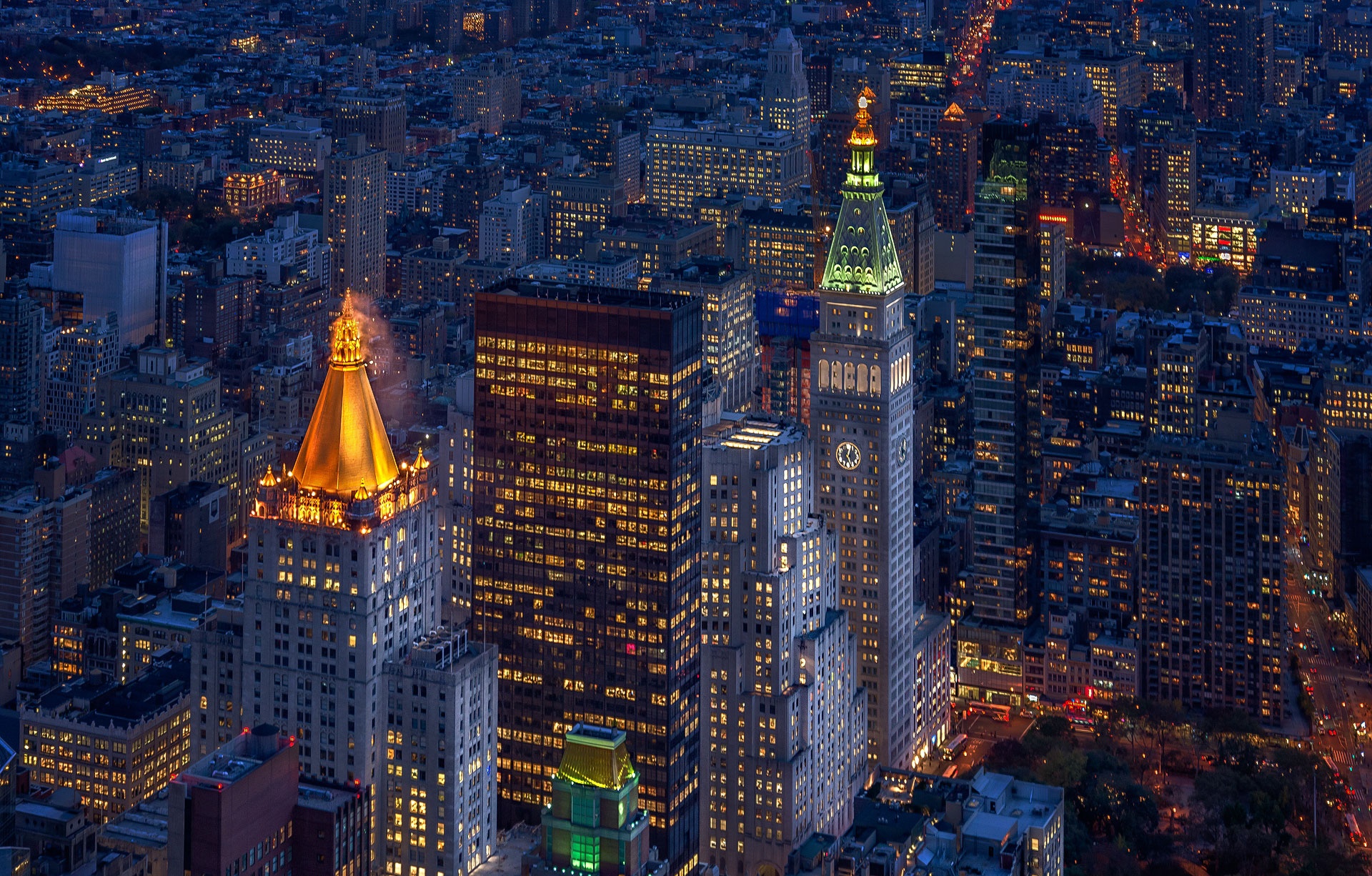 Laden Sie das Städte, Wolkenkratzer, Gebäude, New York, Manhattan, Nacht, Menschengemacht, Großstadt-Bild kostenlos auf Ihren PC-Desktop herunter