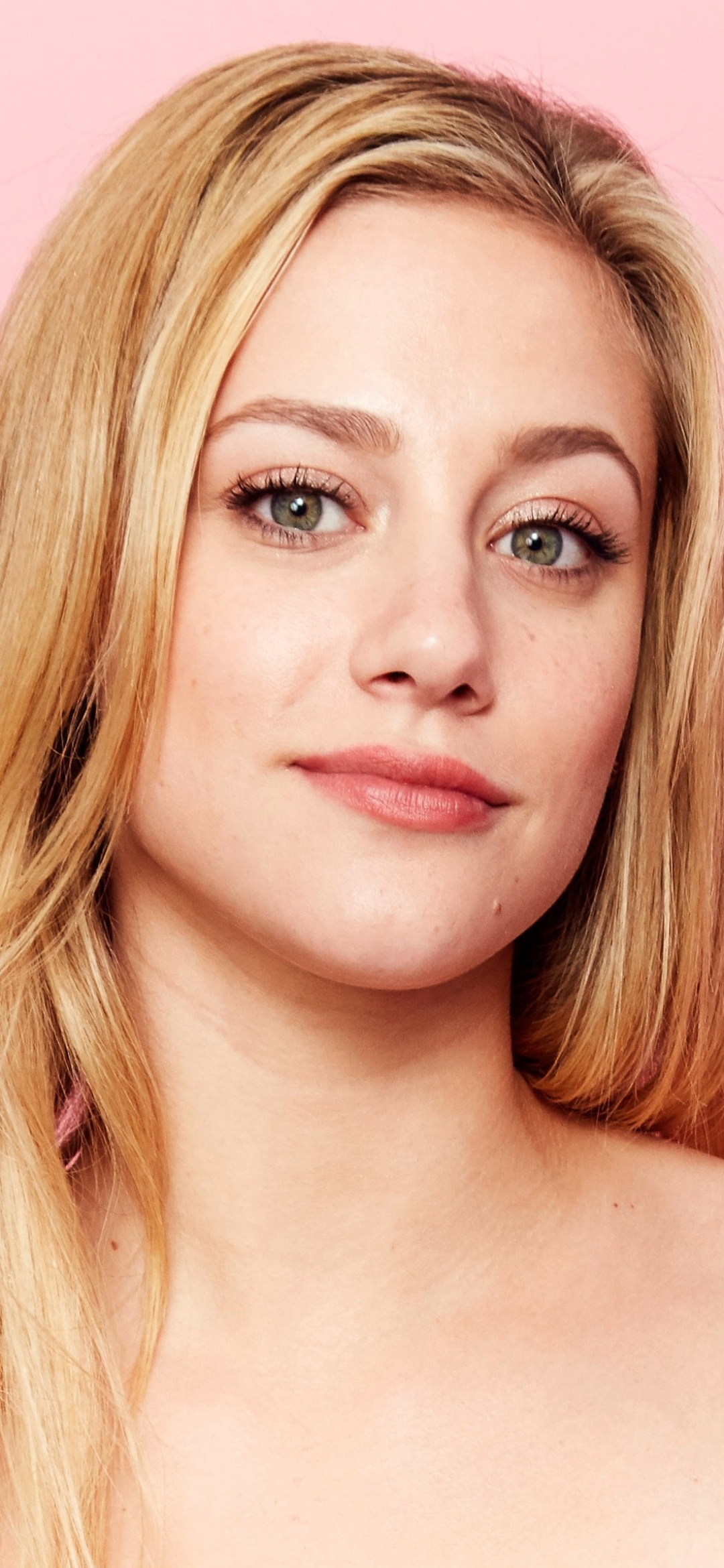 Download mobile wallpaper Blonde, Face, American, Celebrity, Actress, Lili Reinhart for free.