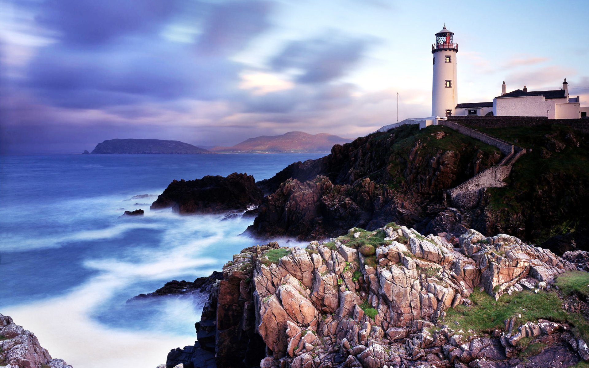 564406 Bild herunterladen menschengemacht, leuchtturm, irland - Hintergrundbilder und Bildschirmschoner kostenlos