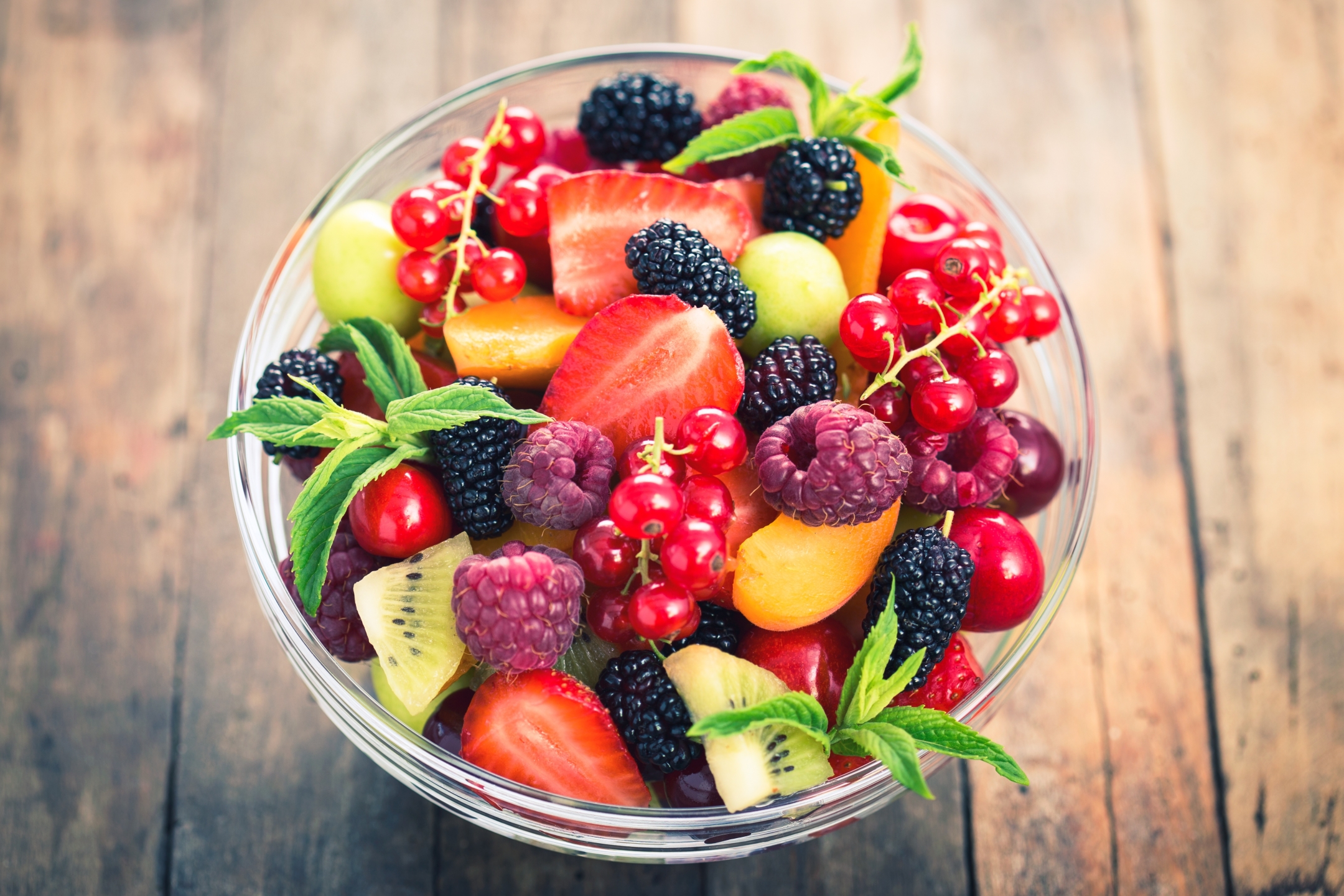 Download mobile wallpaper Fruits, Food, Strawberry, Raspberry, Blackberry, Fruit, Currants for free.